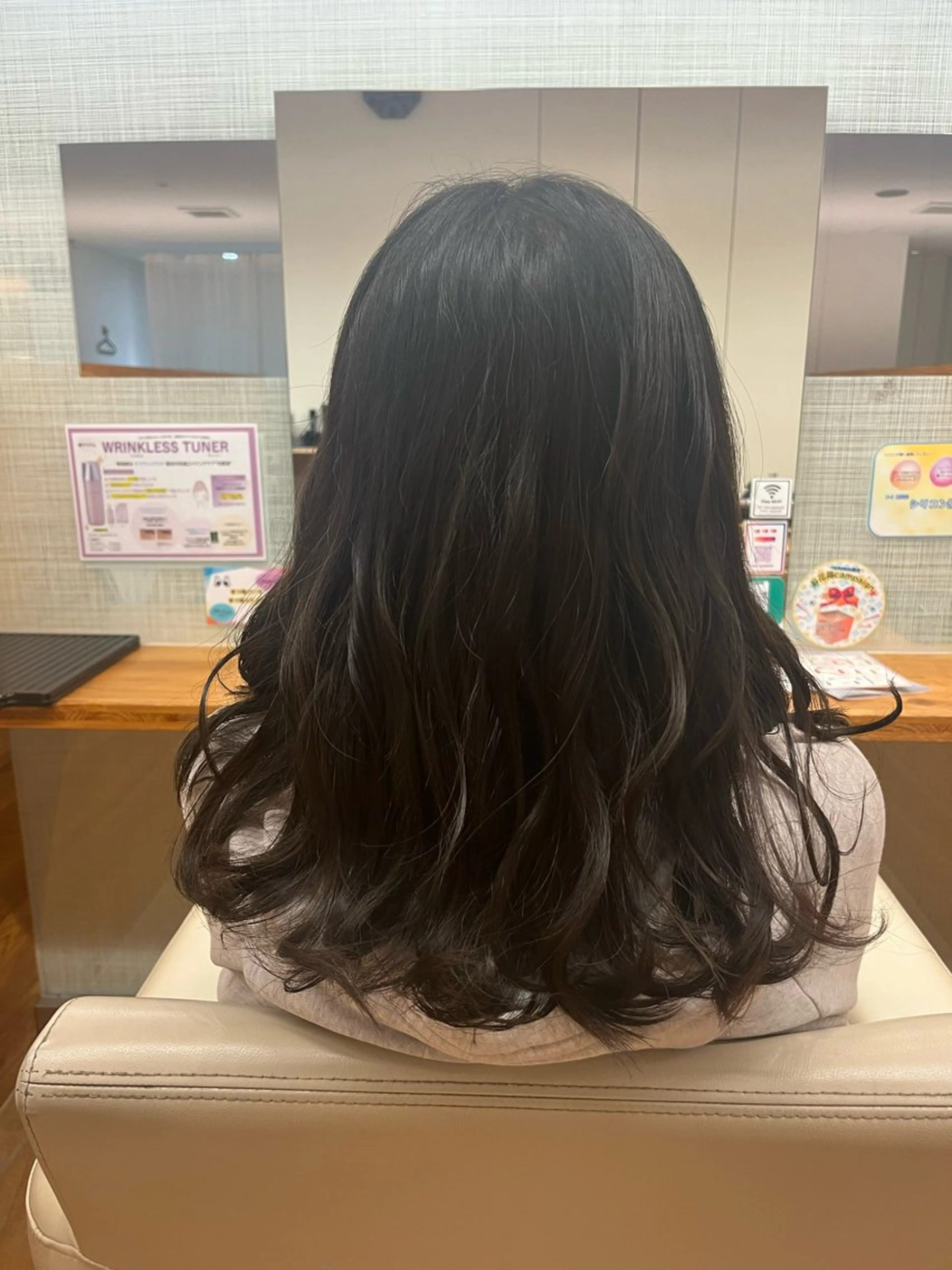 カラー 山木 花音のヘアスタイル