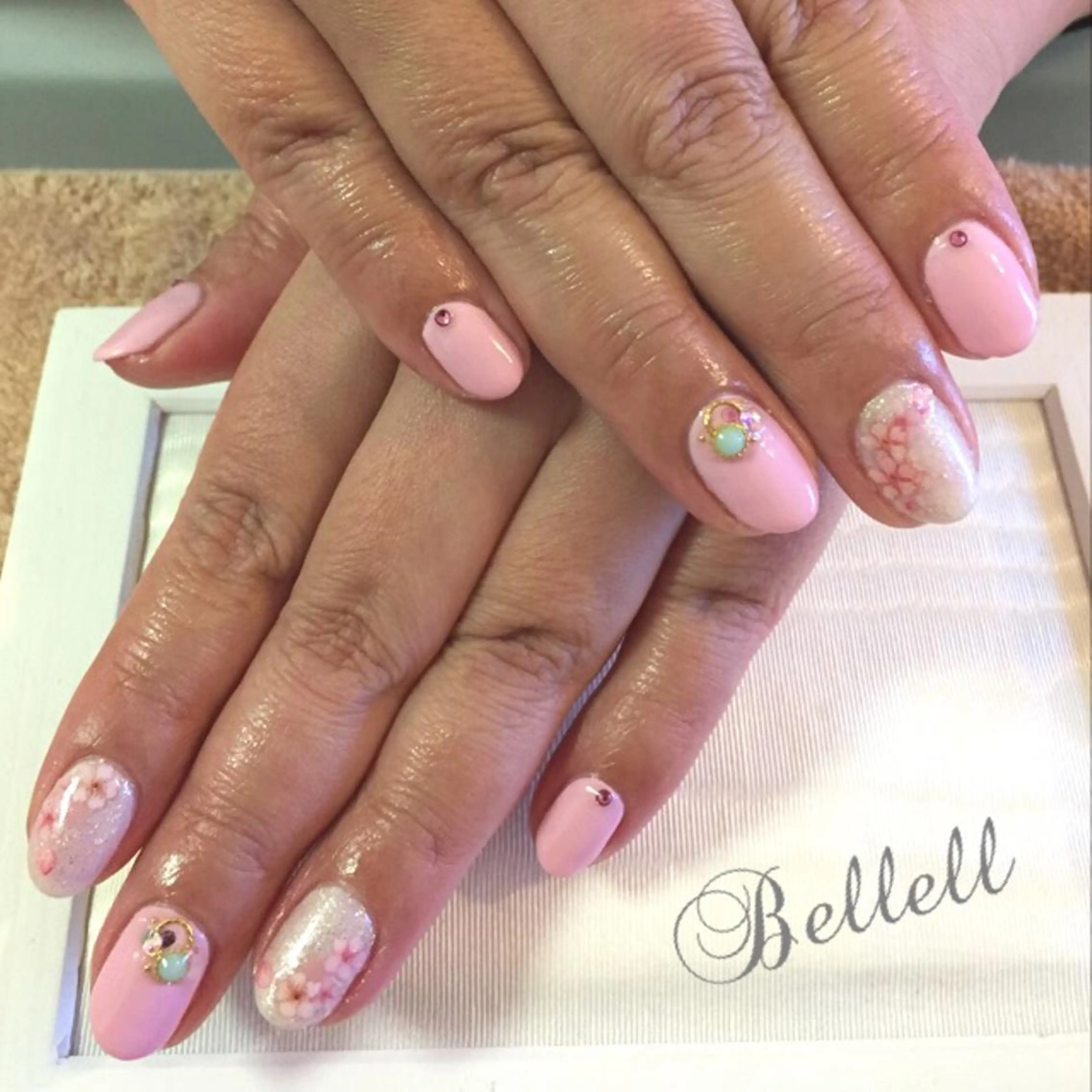 ネイル 青木 綾子のネイルデザイン