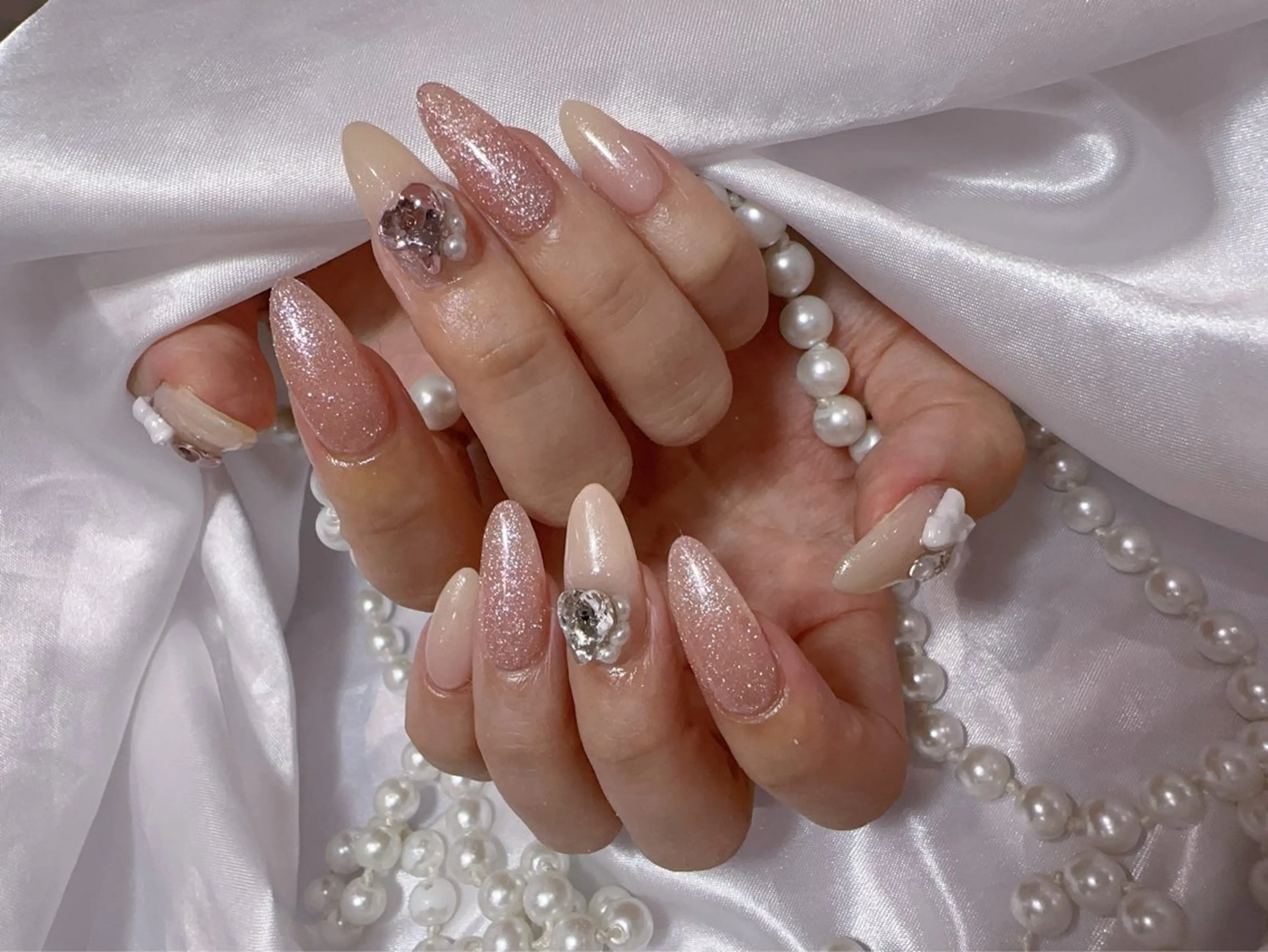 ネイル アートネイル フラッシュネイル フレンチネイル ジェルネイル ガラスフレンチ ハンドネイル You&Me Miyuのネイルデザイン