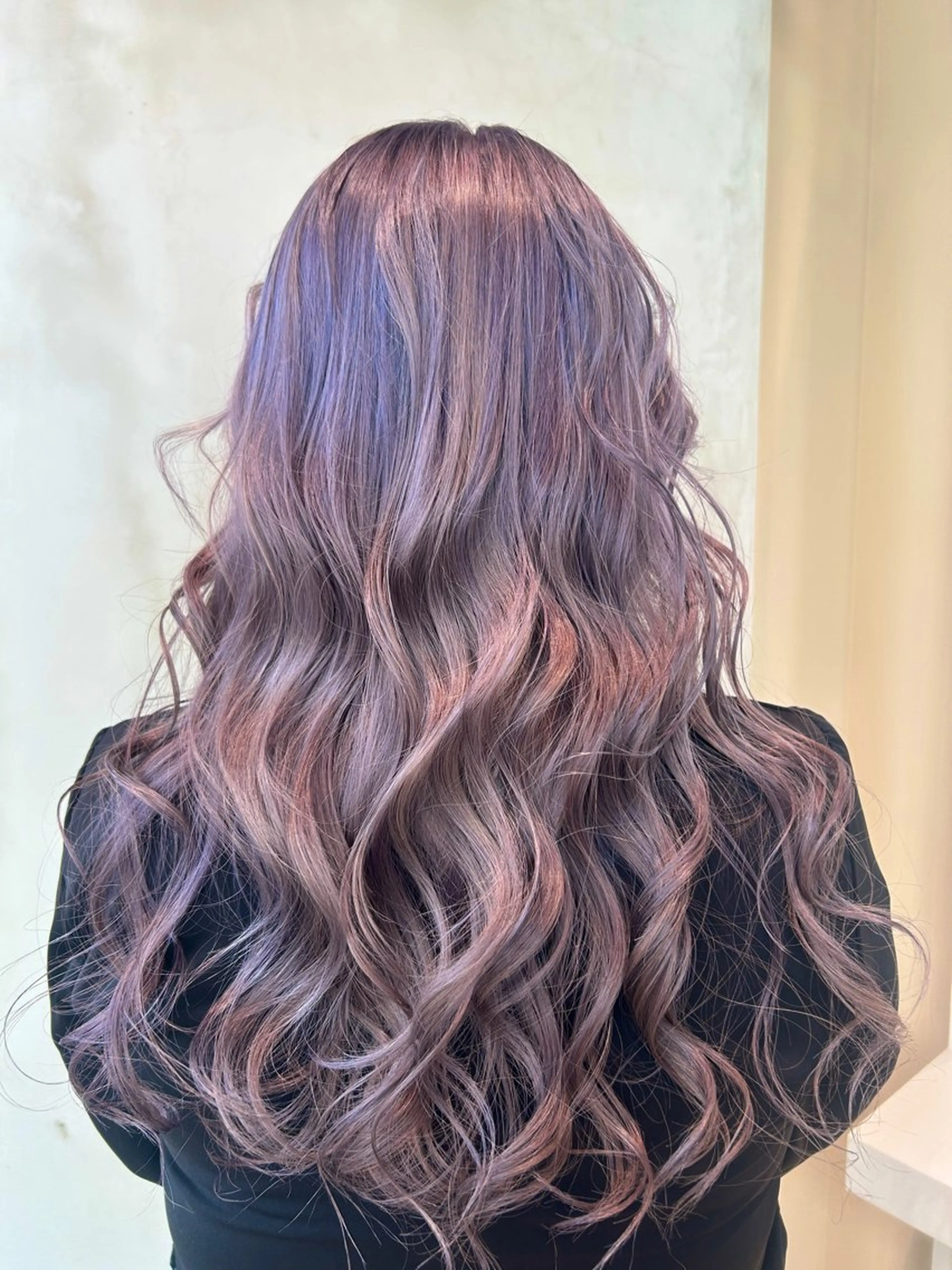 ロング カラー ラベンダーカラー シルバー 小川結子 NEROのヘアスタイル