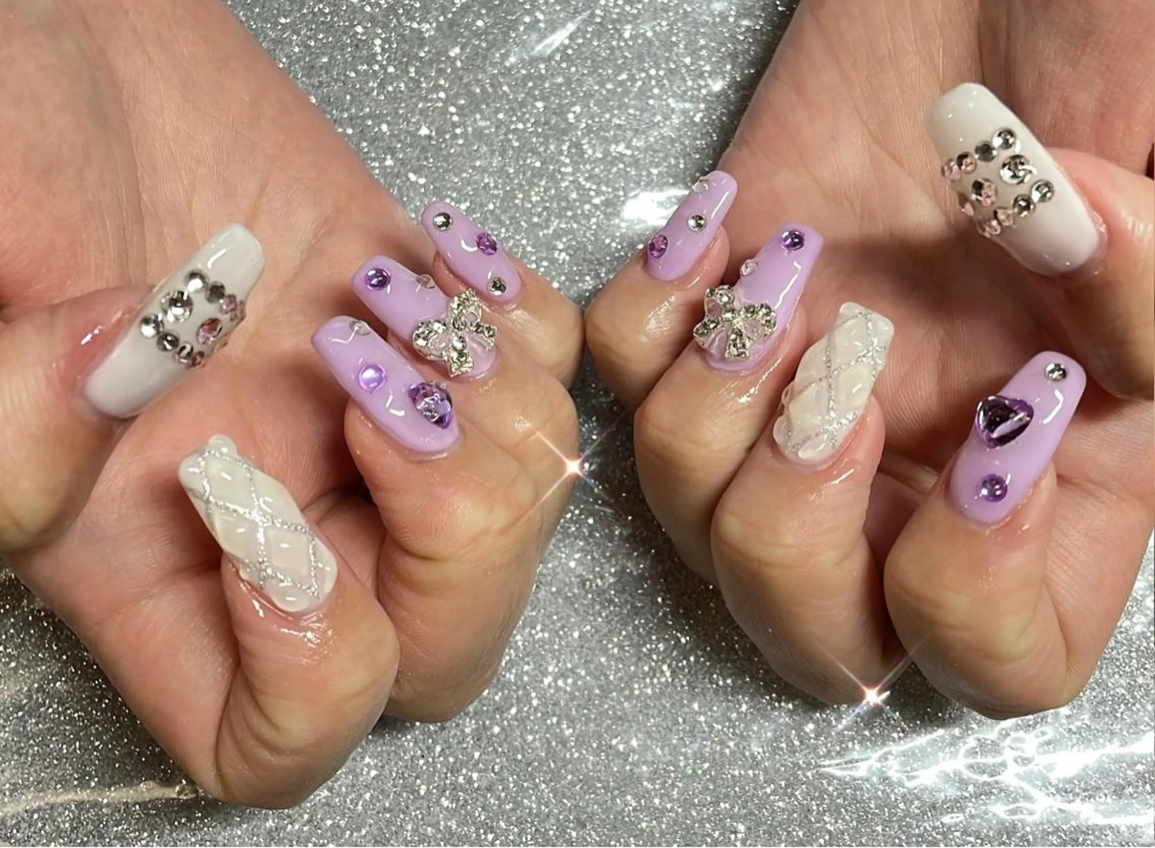 ネイル ハンドネイル VIERU 🌈🎀💖のネイルデザイン