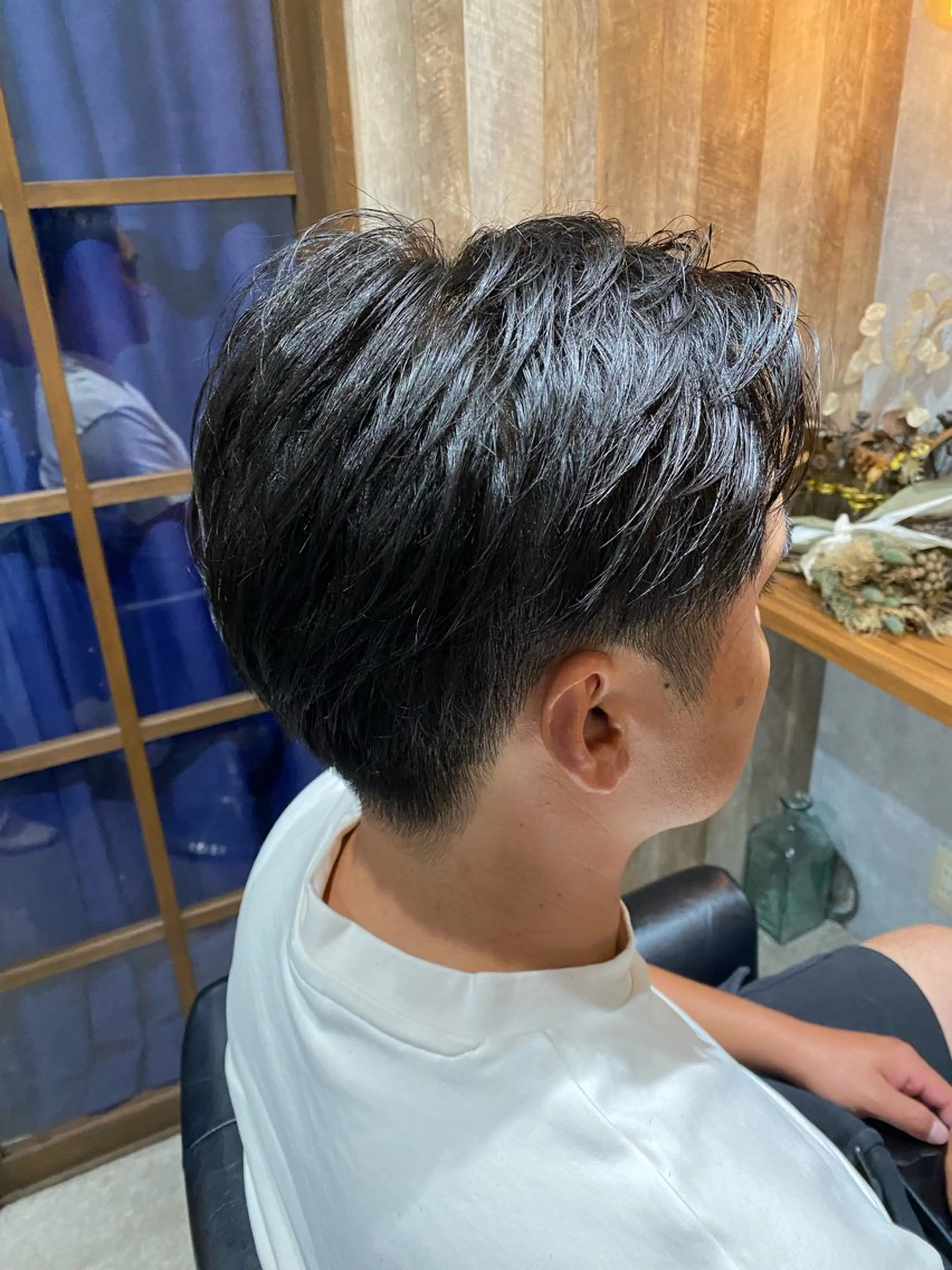 メンズ 今枝莉菜 上品なツヤカラーのヘアスタイル