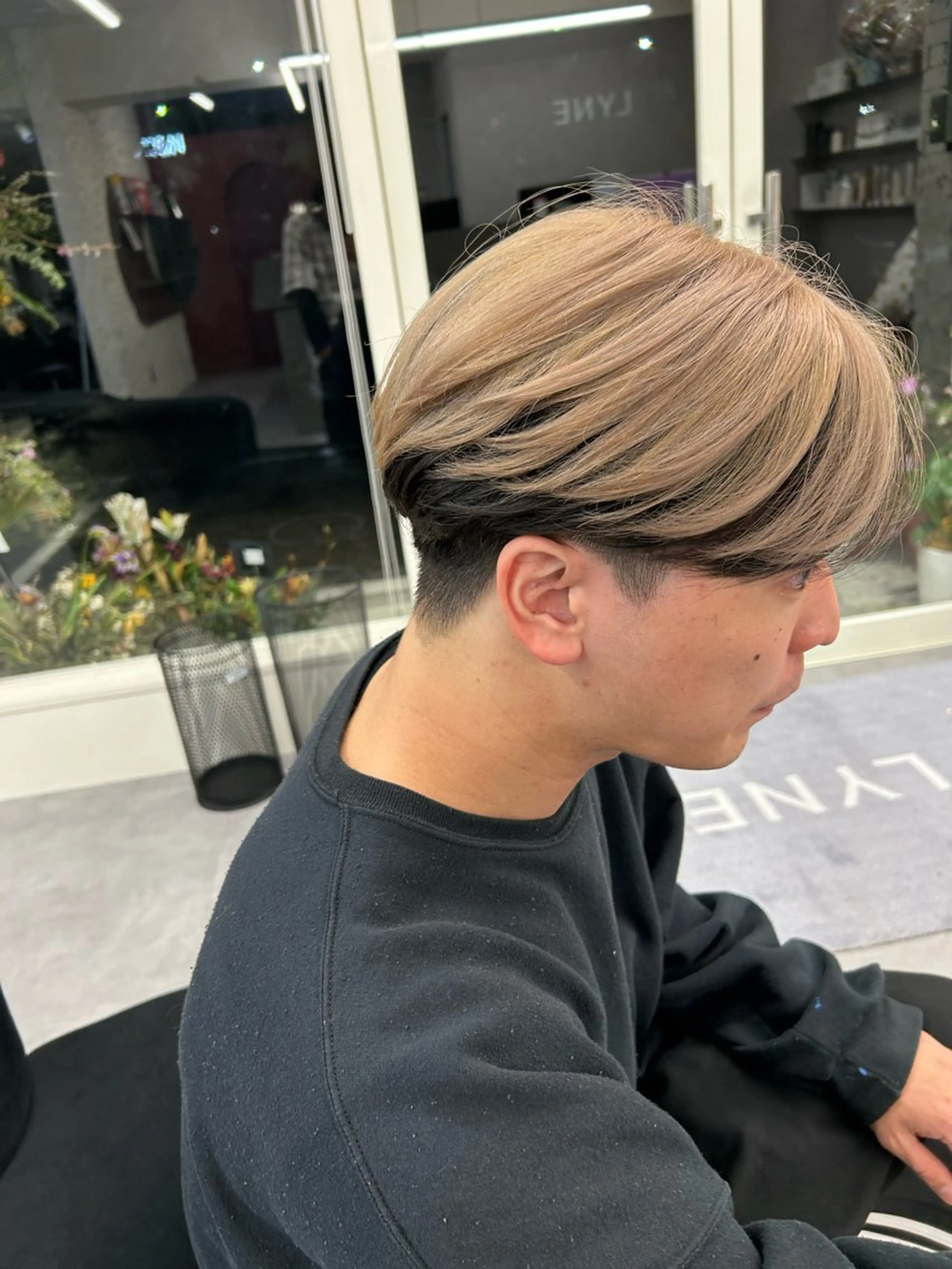 カラー メンズ アダチ ヒナタのヘアスタイル