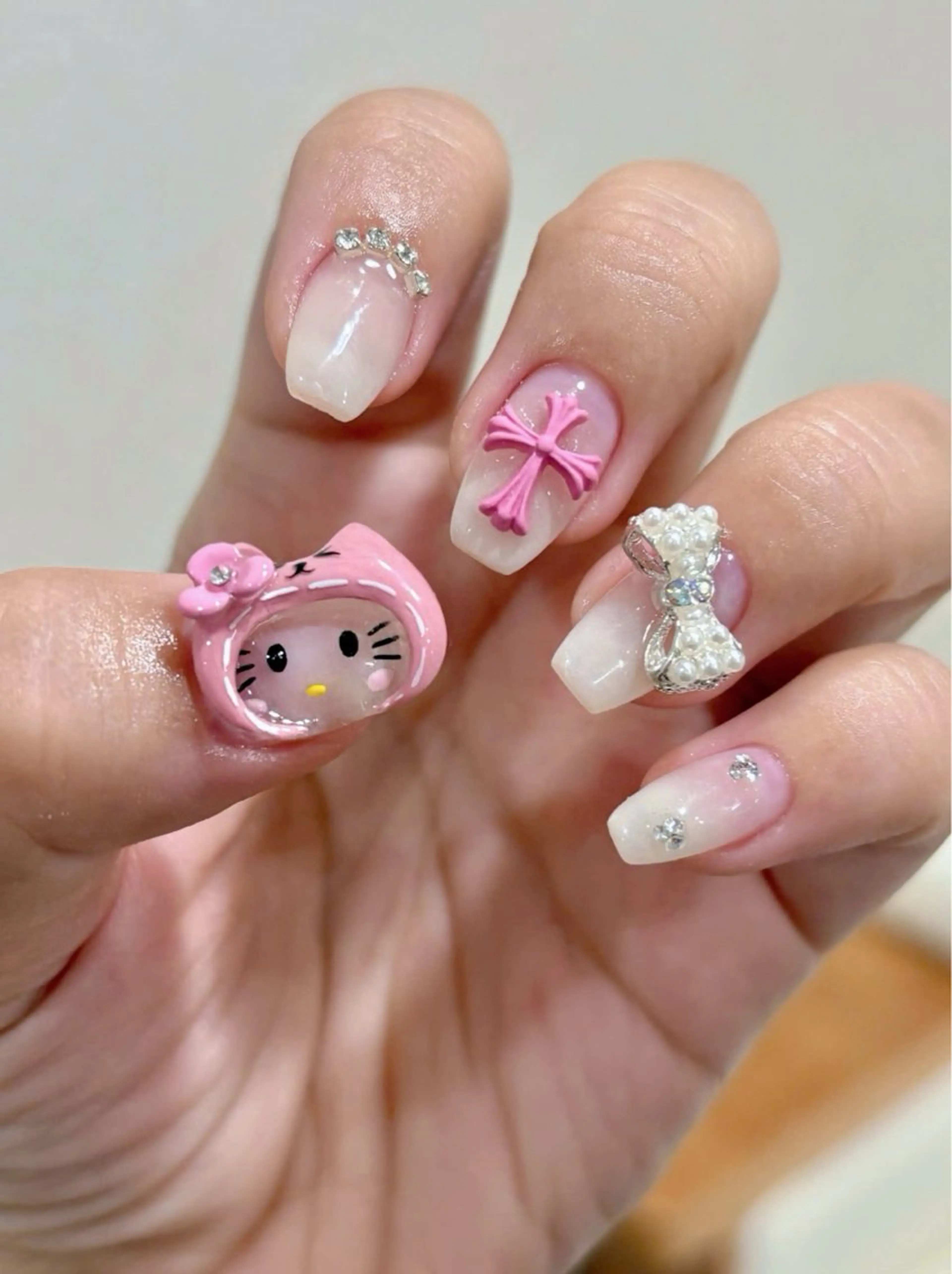 ネイル マグネットネイル ネイルチップ ハンドネイル NAILS BAR SHINJUKUのネイルデザイン