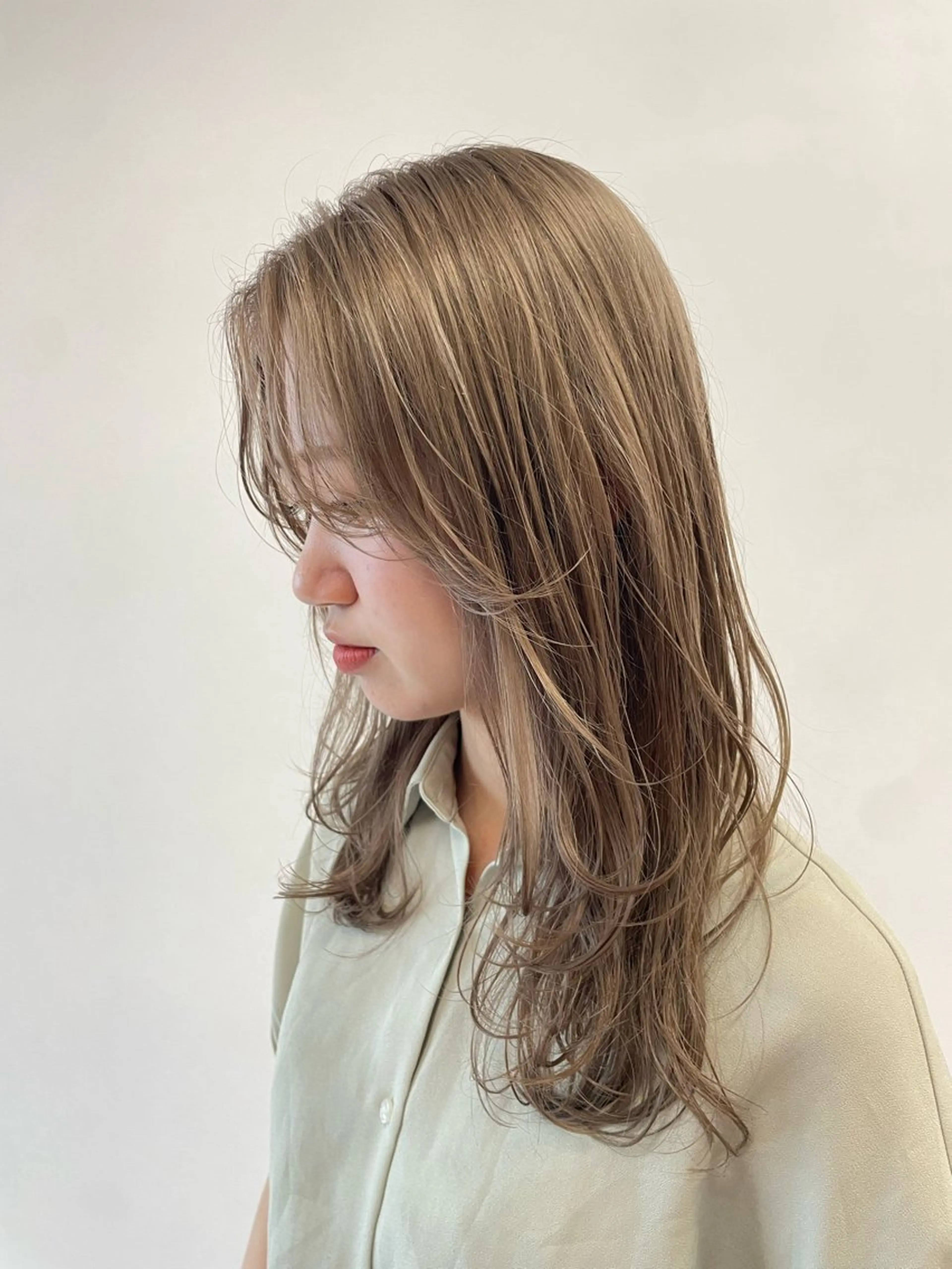 カラー ベージュカラー ハイトーンカラー ハイトーンベージュ 🎟暖色カラー /アレンジ🎀くるみのヘアスタイル