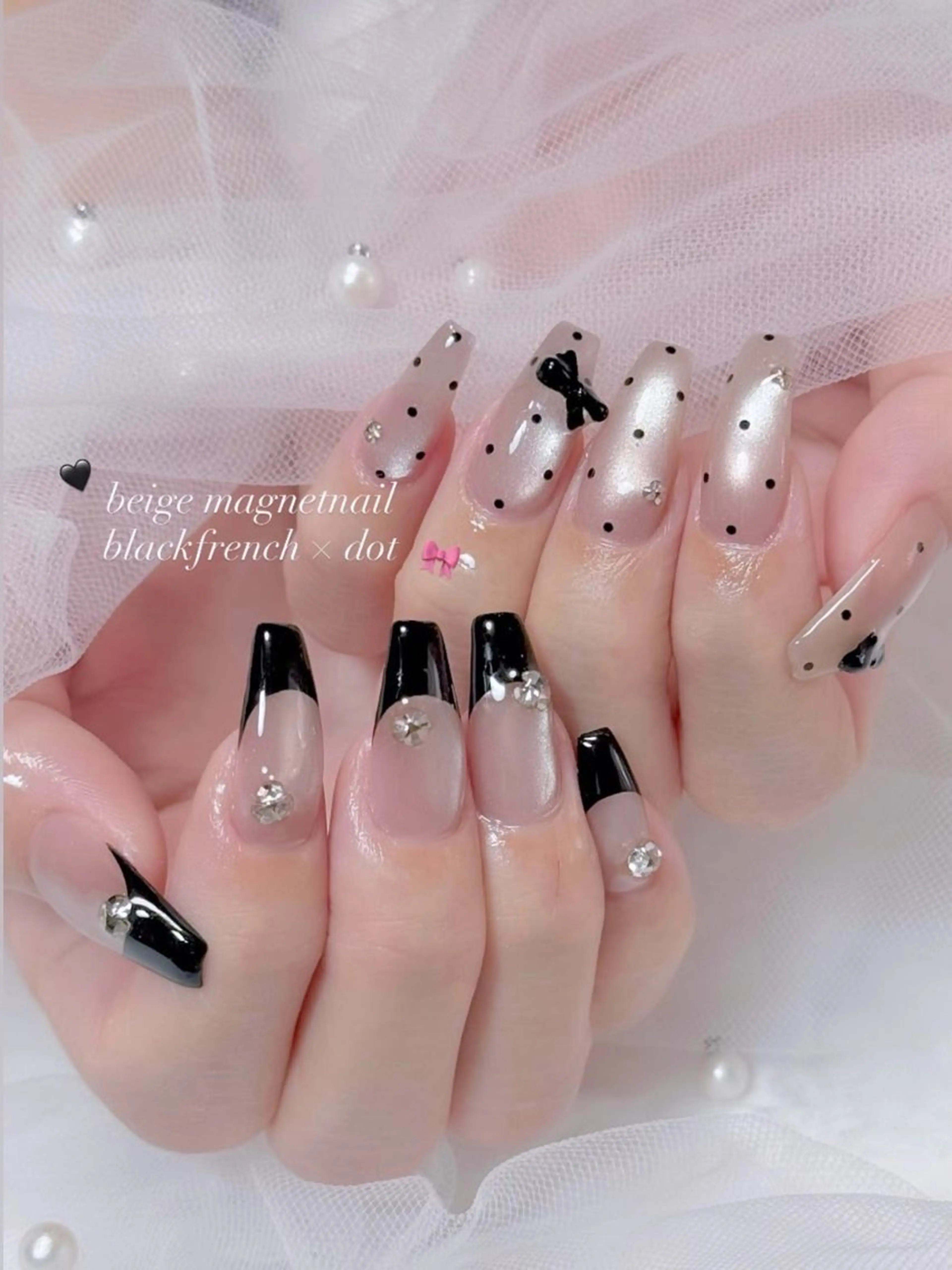 ネイル キラキラネイル 韓国ネイル ロングネイル ワンホンネイル ハンドネイル Josie nail salonのネイルデザイン