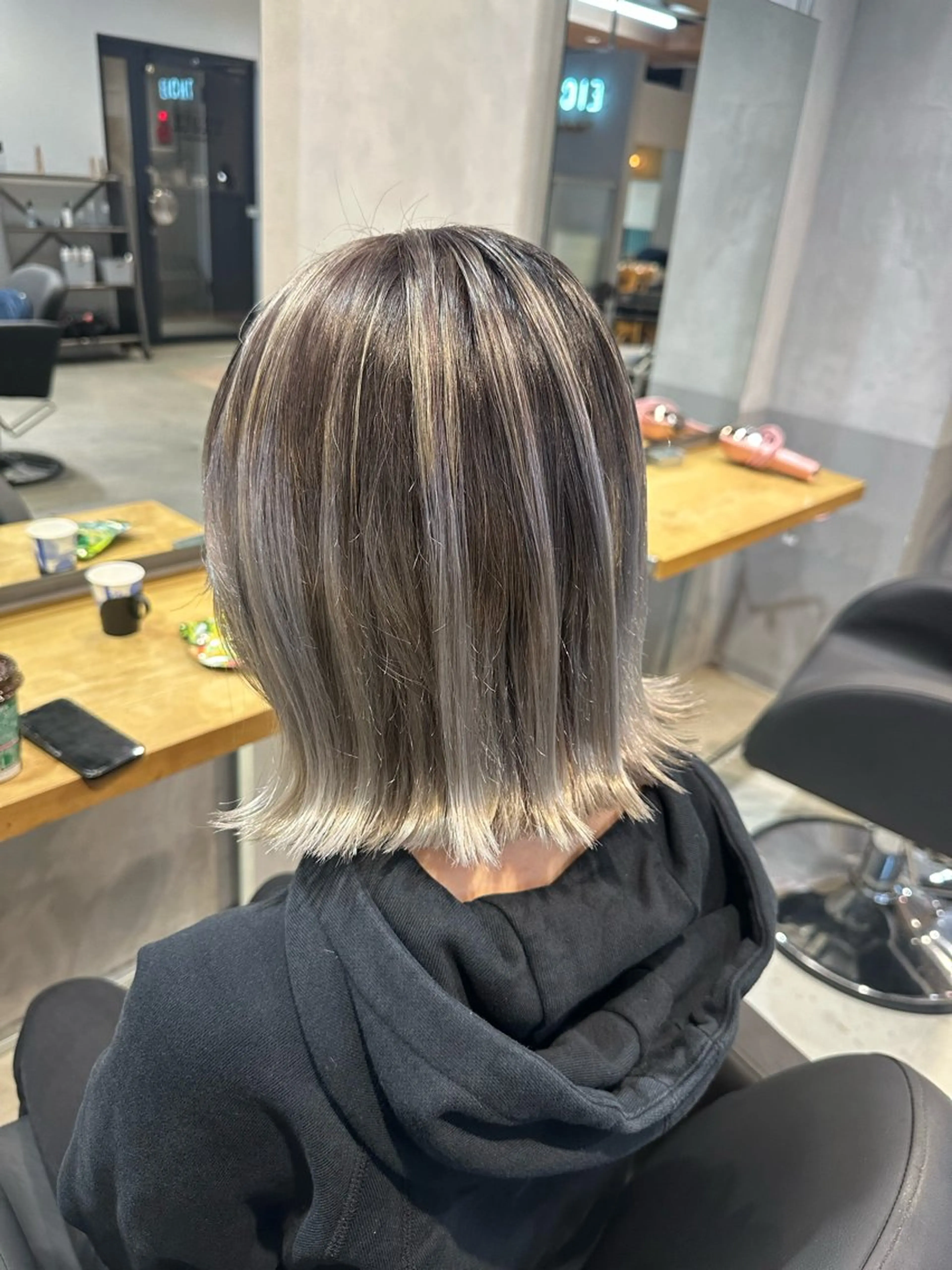 ミディアム カラー ヘアカラー トリートメント 🌟ハイライト/ハイ トーン🌟MIKIのヘアスタイル