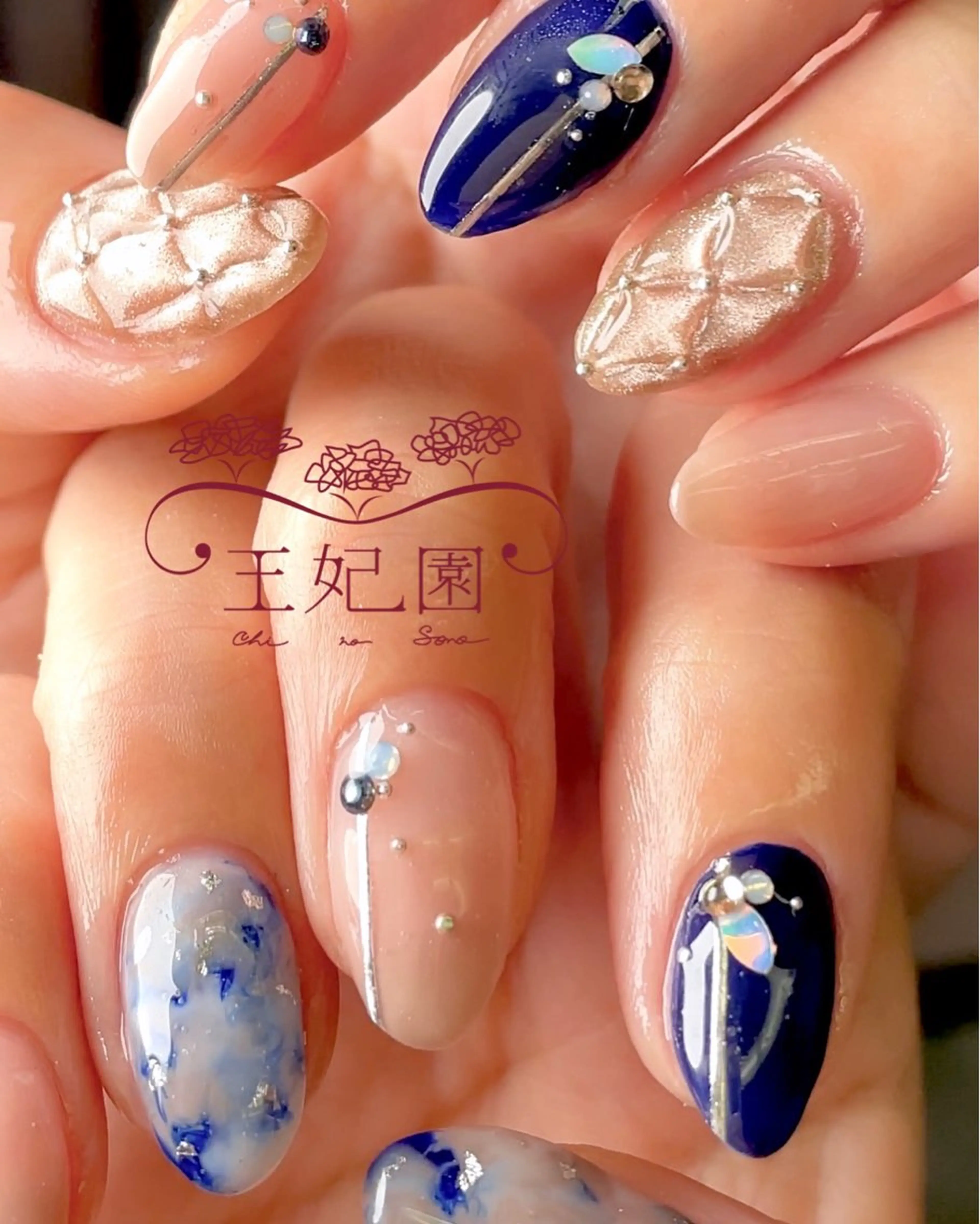 ネイル 持ち込み ワンホンネイル 冬ネイル nail salon王妃の園所属・王妃の園 ohinosonoのネイルデザイン