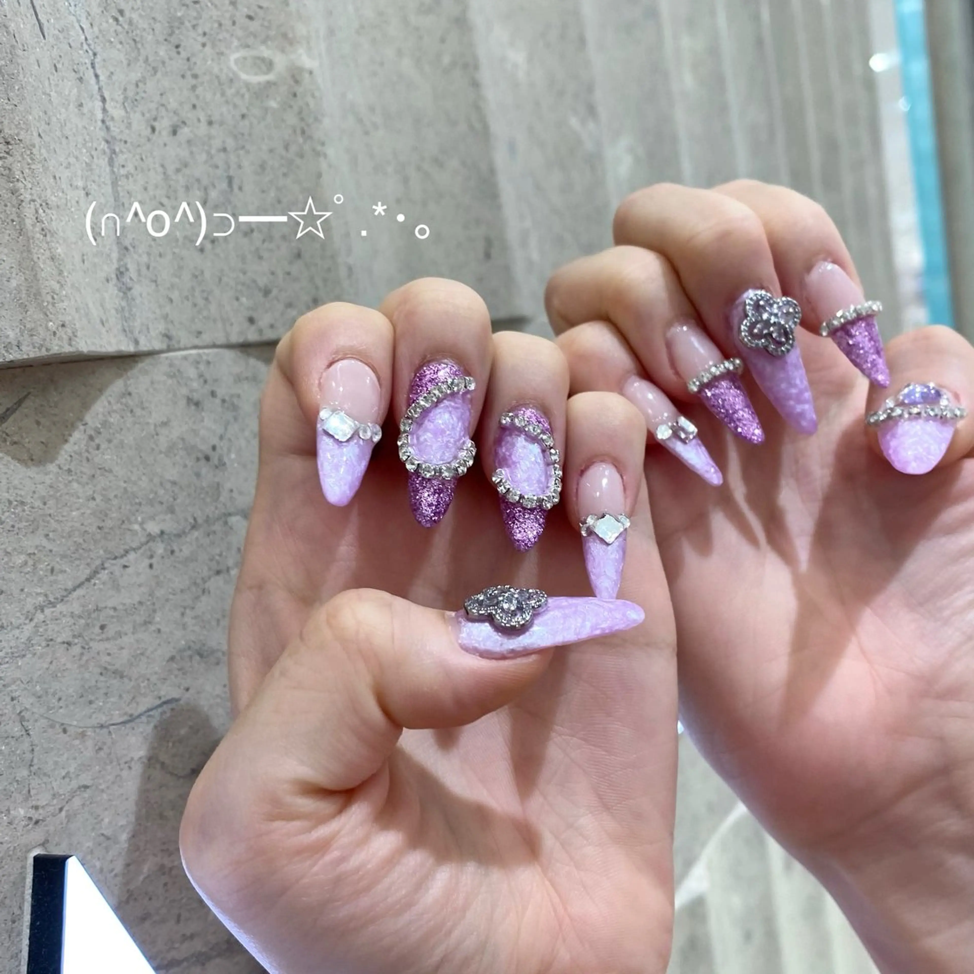 ネイル Aulu'b るなのネイルデザイン