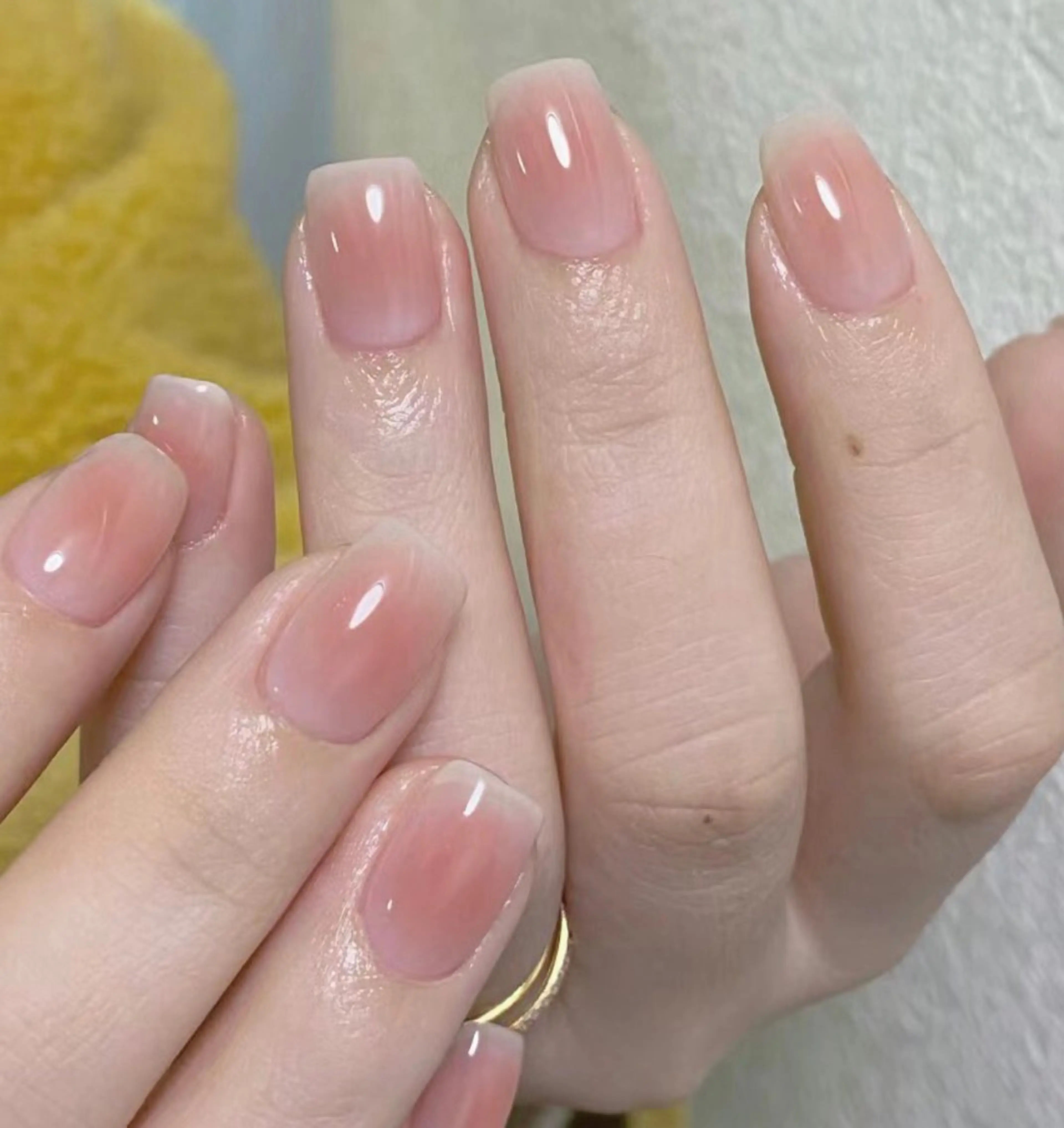 🪐HAND🪐🔥SNS大人気🔥チークネイル（ベースカラー込み）+パーツ２個or埋め尽くし２本の写真