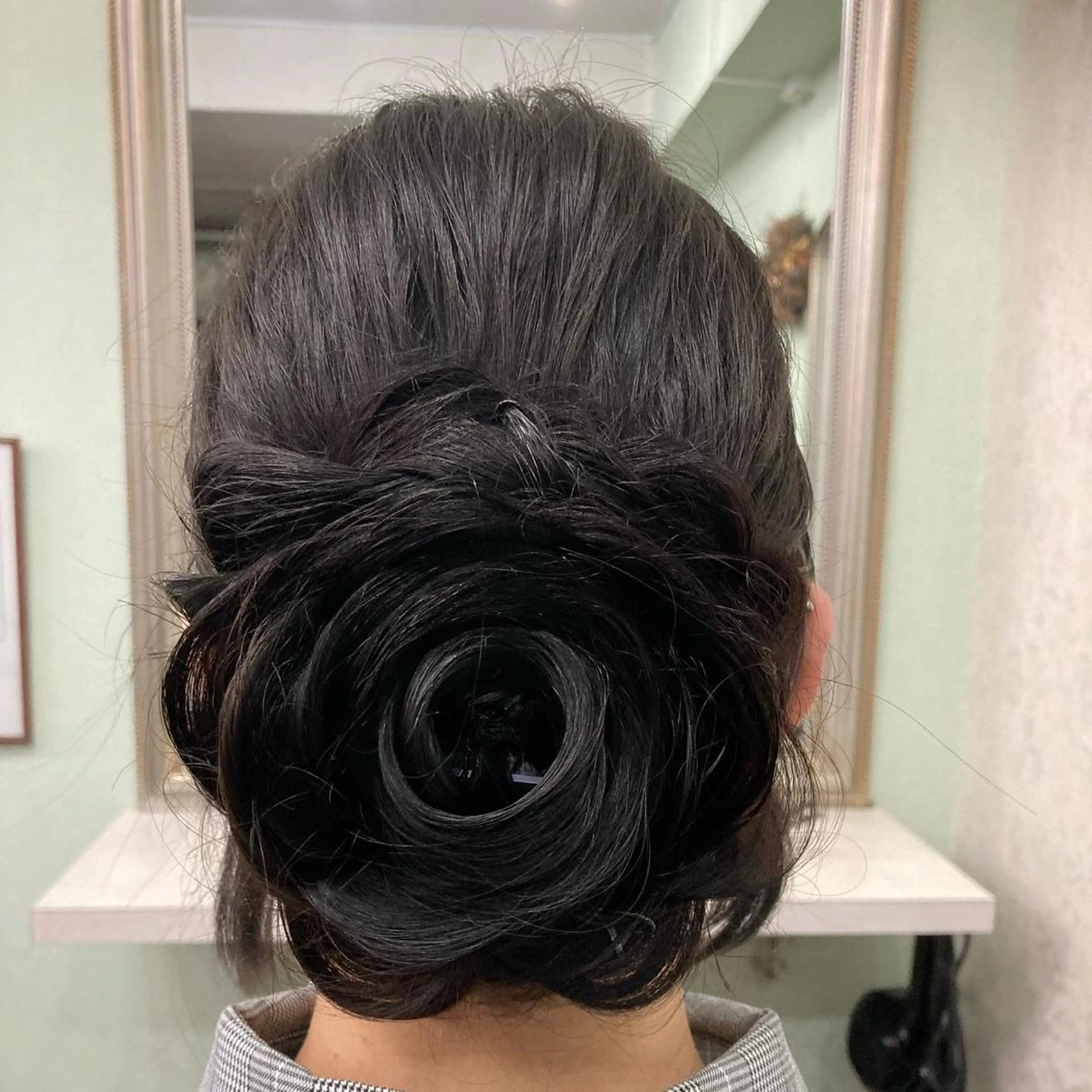 ロング ヘアアレンジ アッシュ 髪質改善 韓国風ヘア newi赤羽 ✂️KEN✂️のヘアスタイル