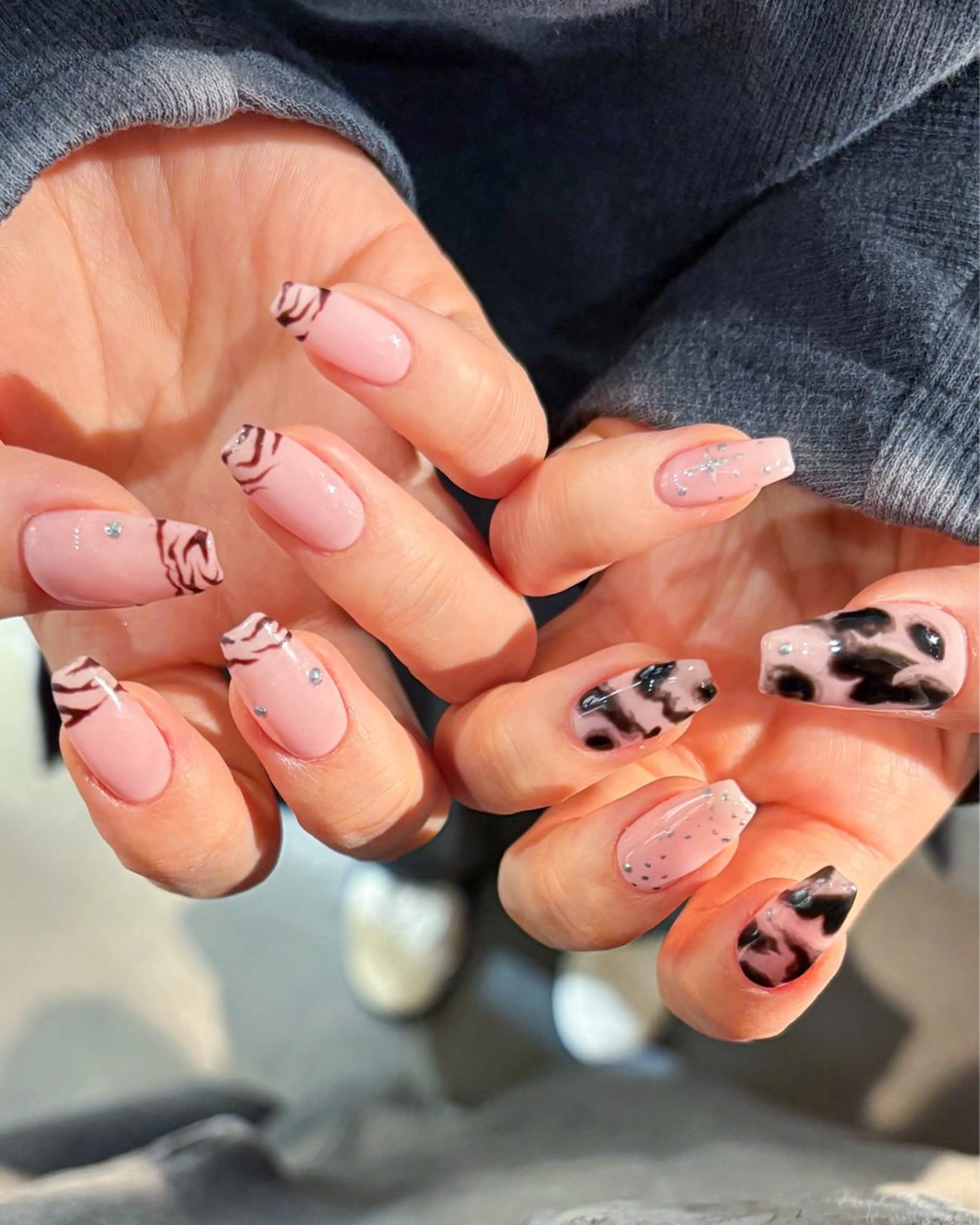 ネイル ハンドネイル 𝙟𝙪𝙣𝙖 𝙣𝙖𝙞𝙡𝙨のネイルデザイン