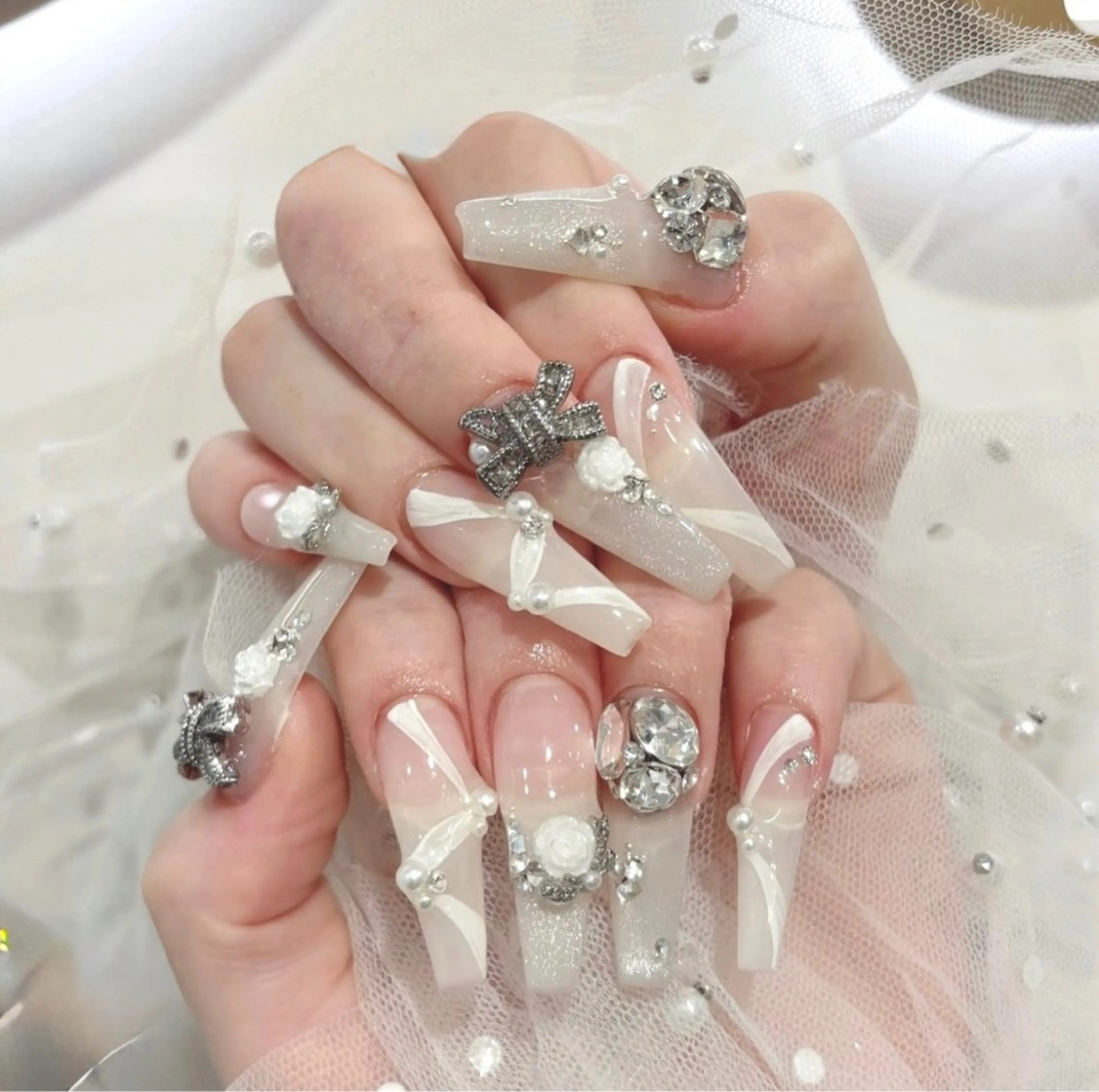 ネイル 韓国ネイル ニュアンスネイル シンプルネイル 春ネイル ワンホンネイル Nihonthy Nail 新宿のネイルデザイン