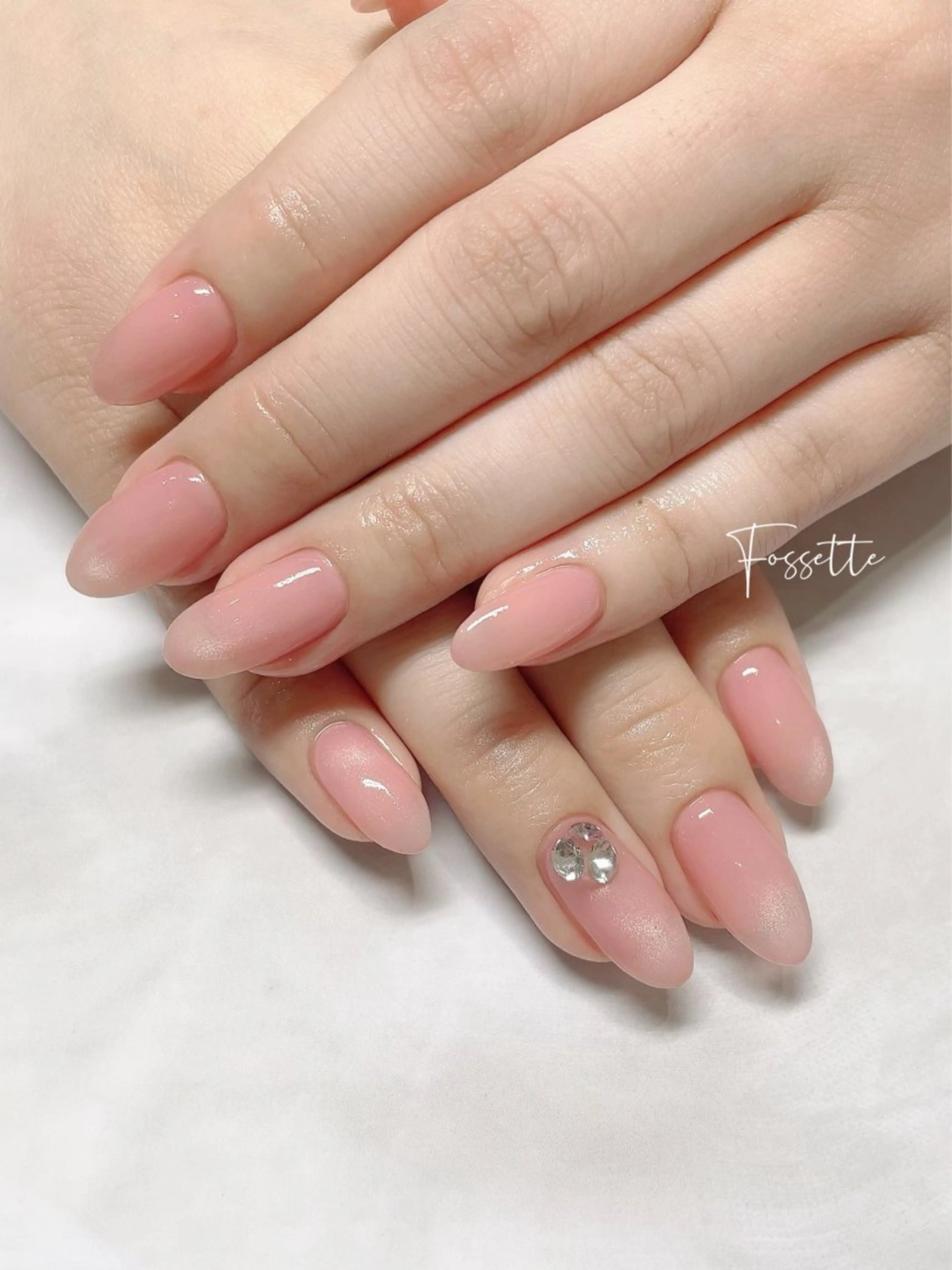 ネイル アートネイル キラキラネイル マグネットネイル オフィスネイル ピンク nailsalon Fossetteのネイルデザイン