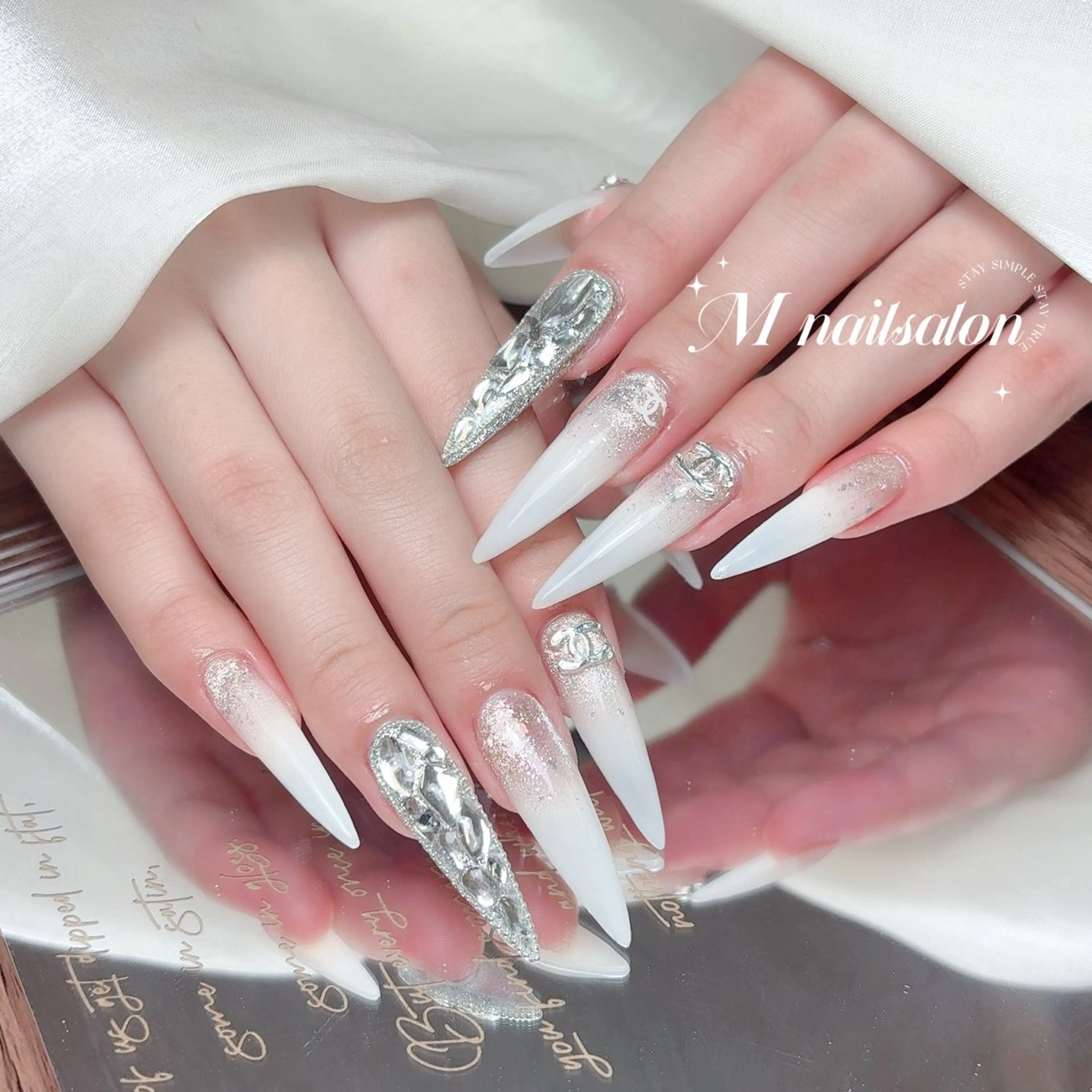ネイル ハンドネイル 🎀Ｍ nails✨ ビューティーのネイルデザイン