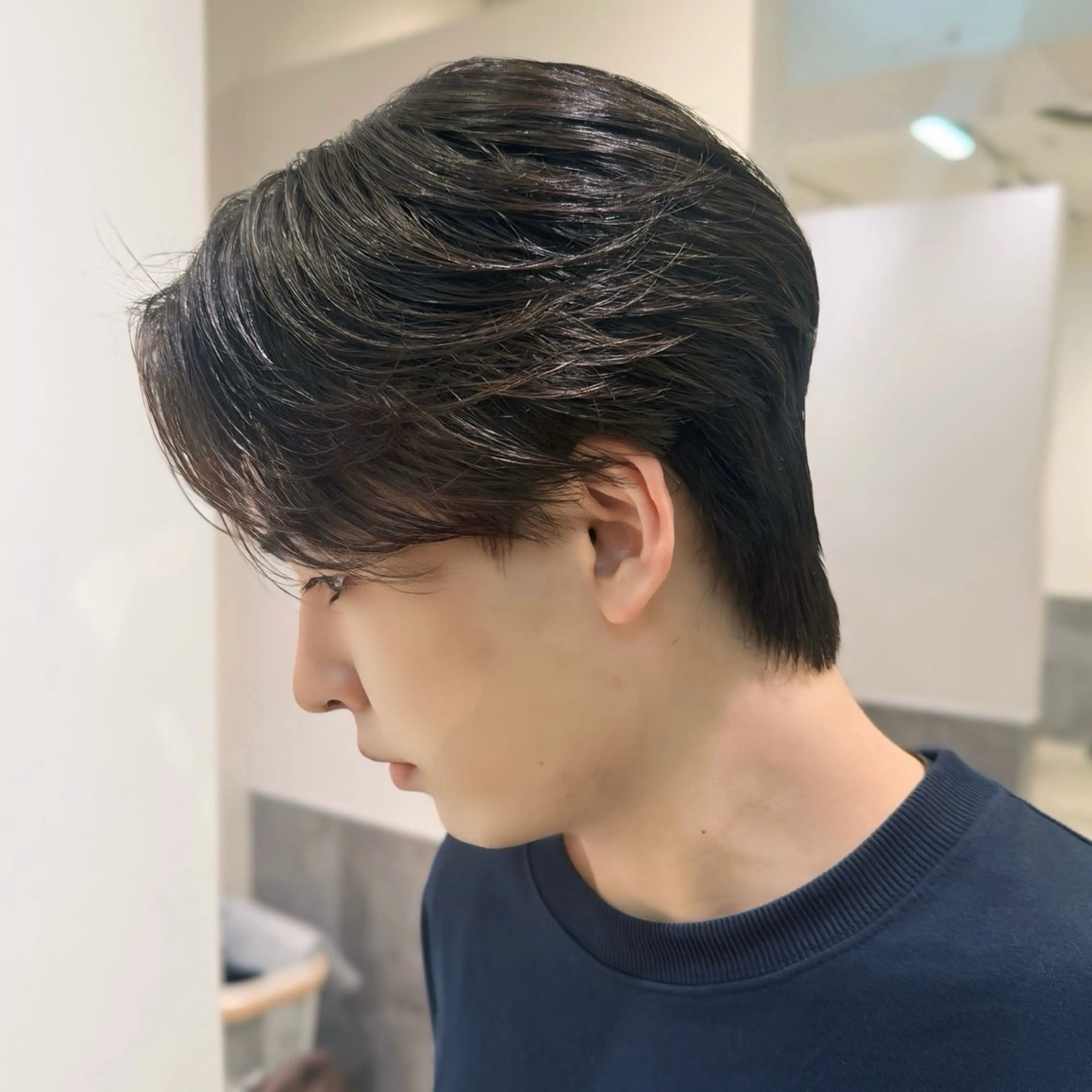 メンズ センターパート ダウンパーマ フェザーパーマ メンズ韓国風 マッシュ カット 縮毛矯正 センターパート特化/ メンズカット/ヒロキのヘアスタイル