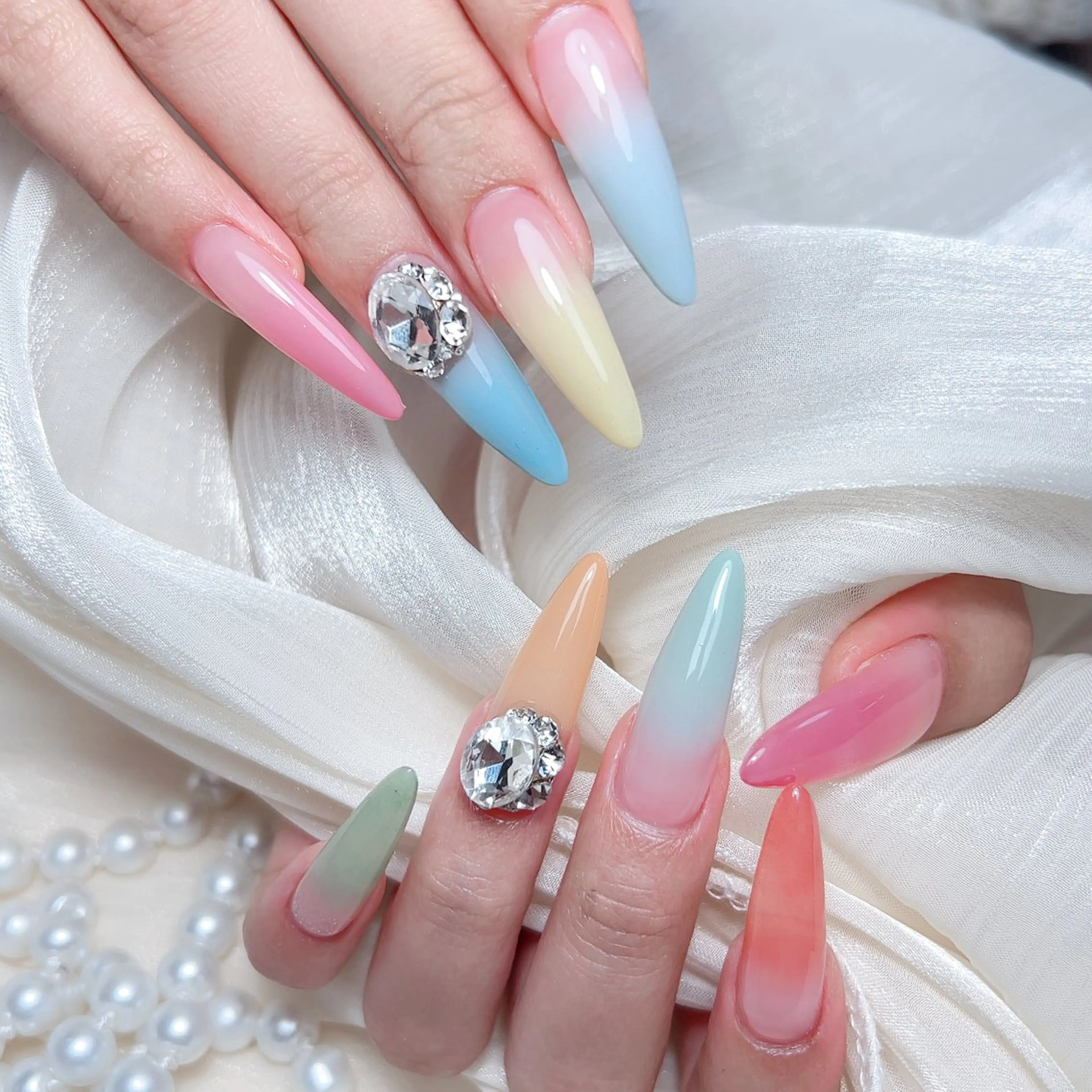 ネイル グラデーション ハンドネイル M🌷nail 長さだし専門店のネイルデザイン