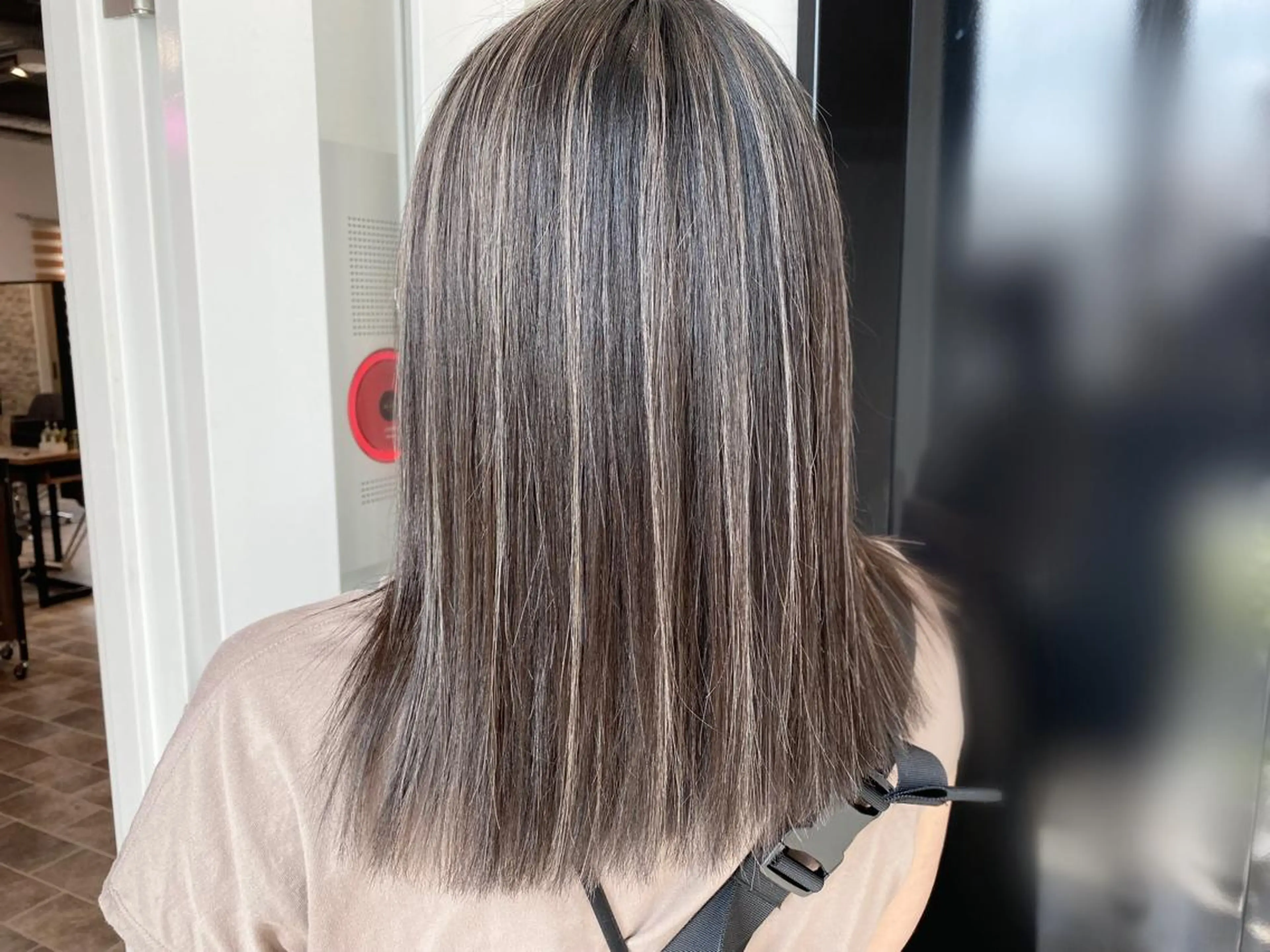 セミロング ＳＨＩ ＺＵのヘアスタイル