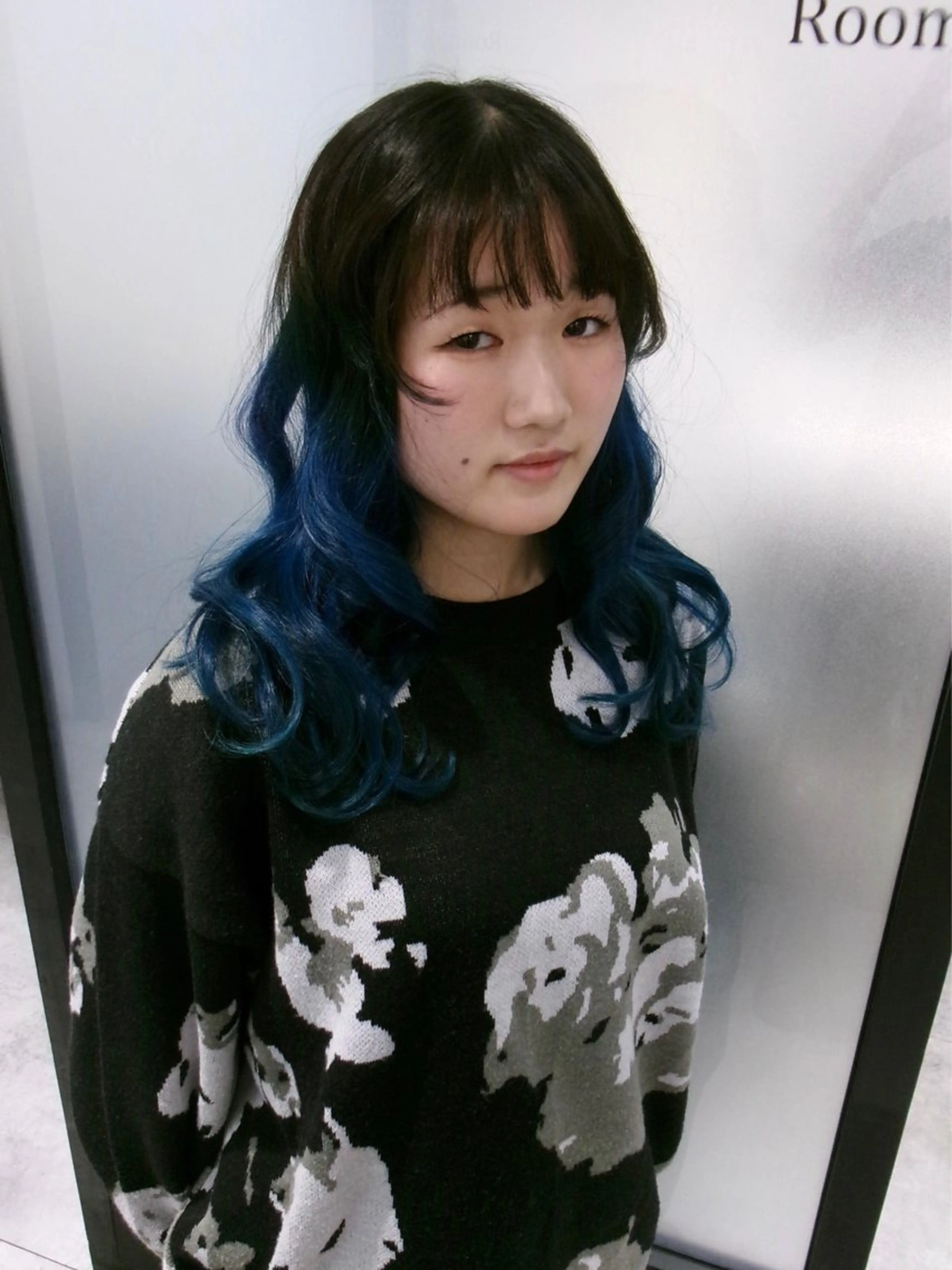 セミロング カラー カット ヘアカラー トリートメント MIMI🌻໋᳝݊ 個性派カラー⑅ ⸝꙳のヘアスタイル