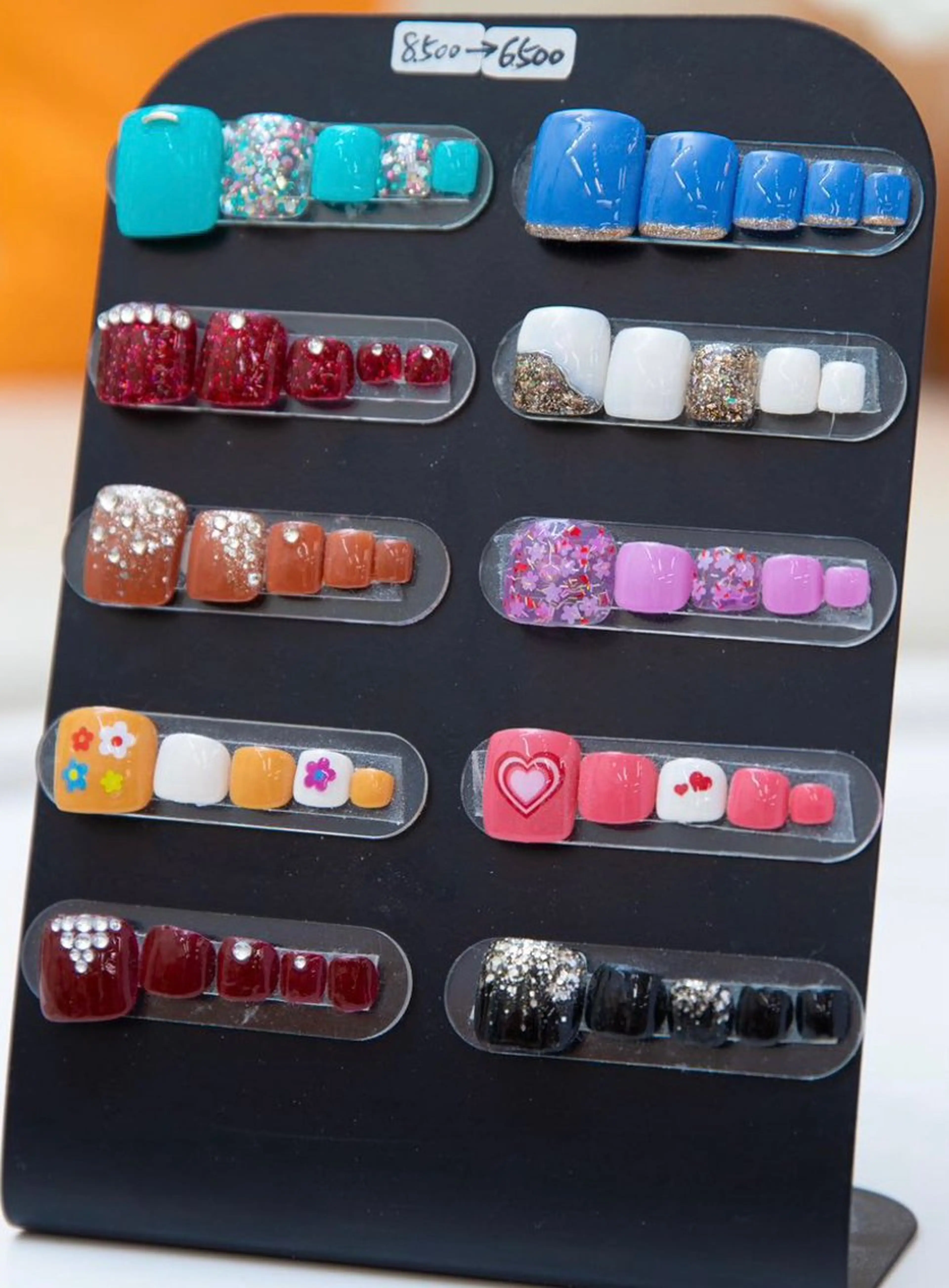 ネイル アートネイル チークネイル 長さ出し ジェルネイル マグネットネイル フットネイル Lucky nail  小林和希のネイルデザイン