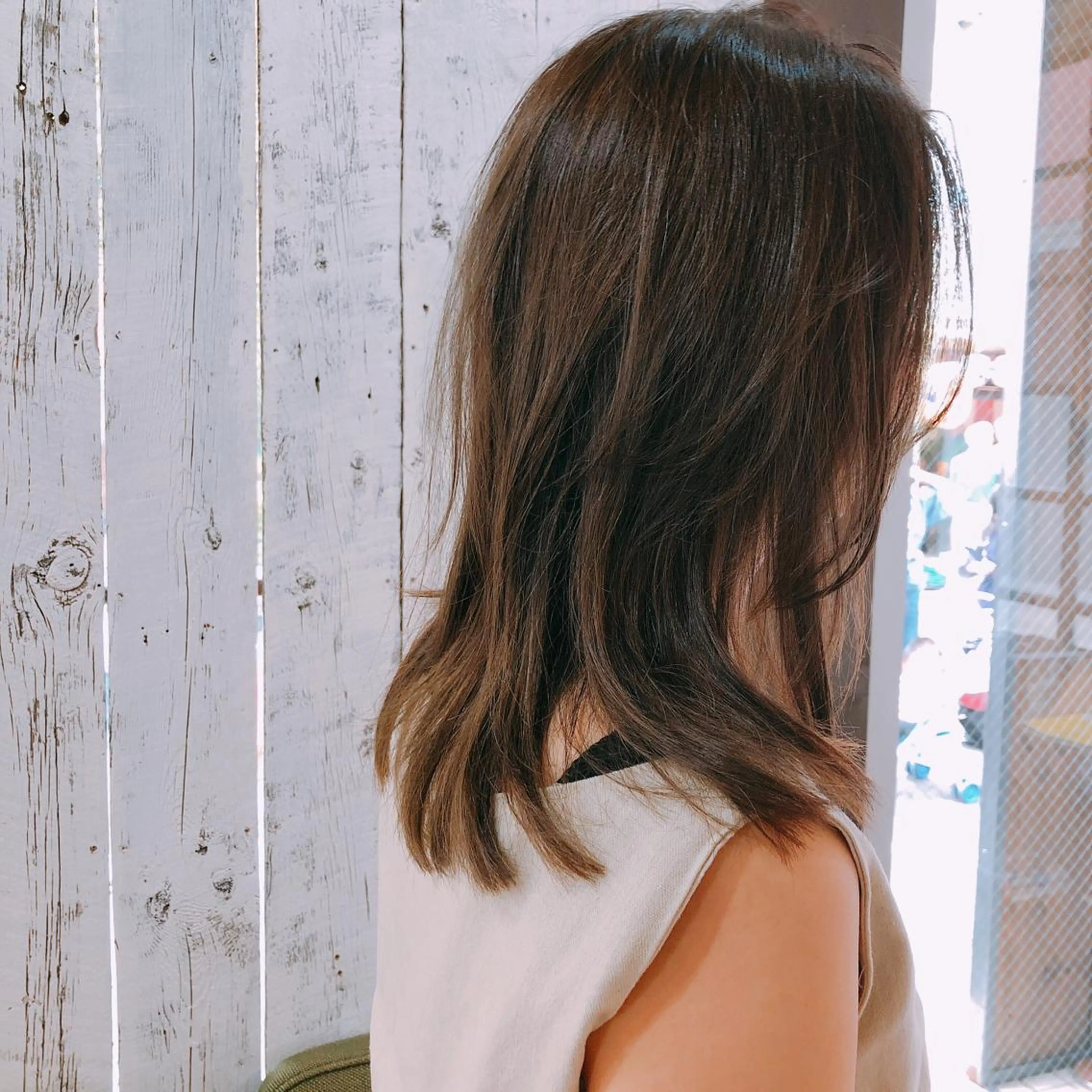 セミロング カラー 伊藤 佳代子のヘアスタイル