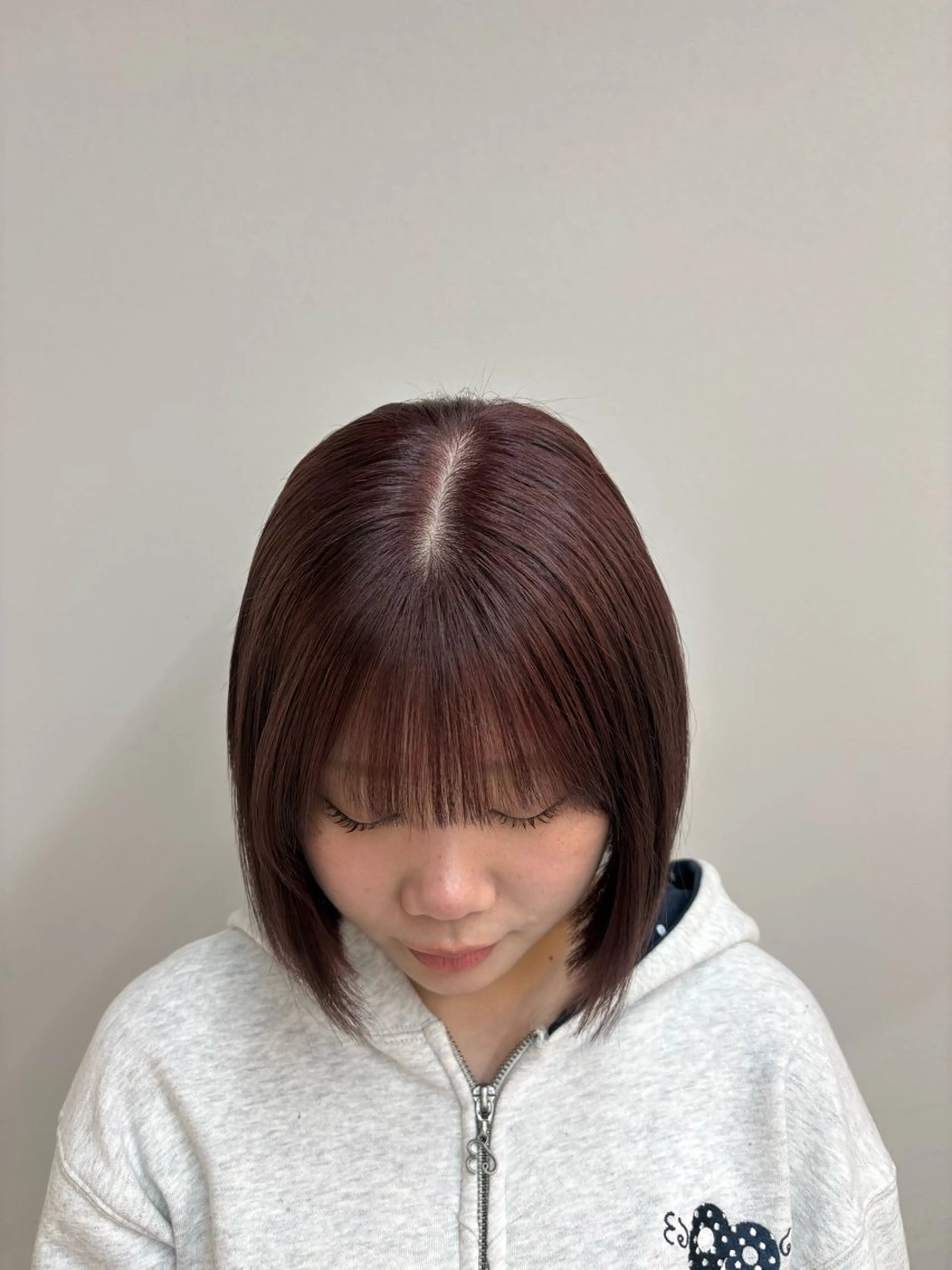 ショート カラー カシス ピンクカラー 上野 桜果のヘアスタイル