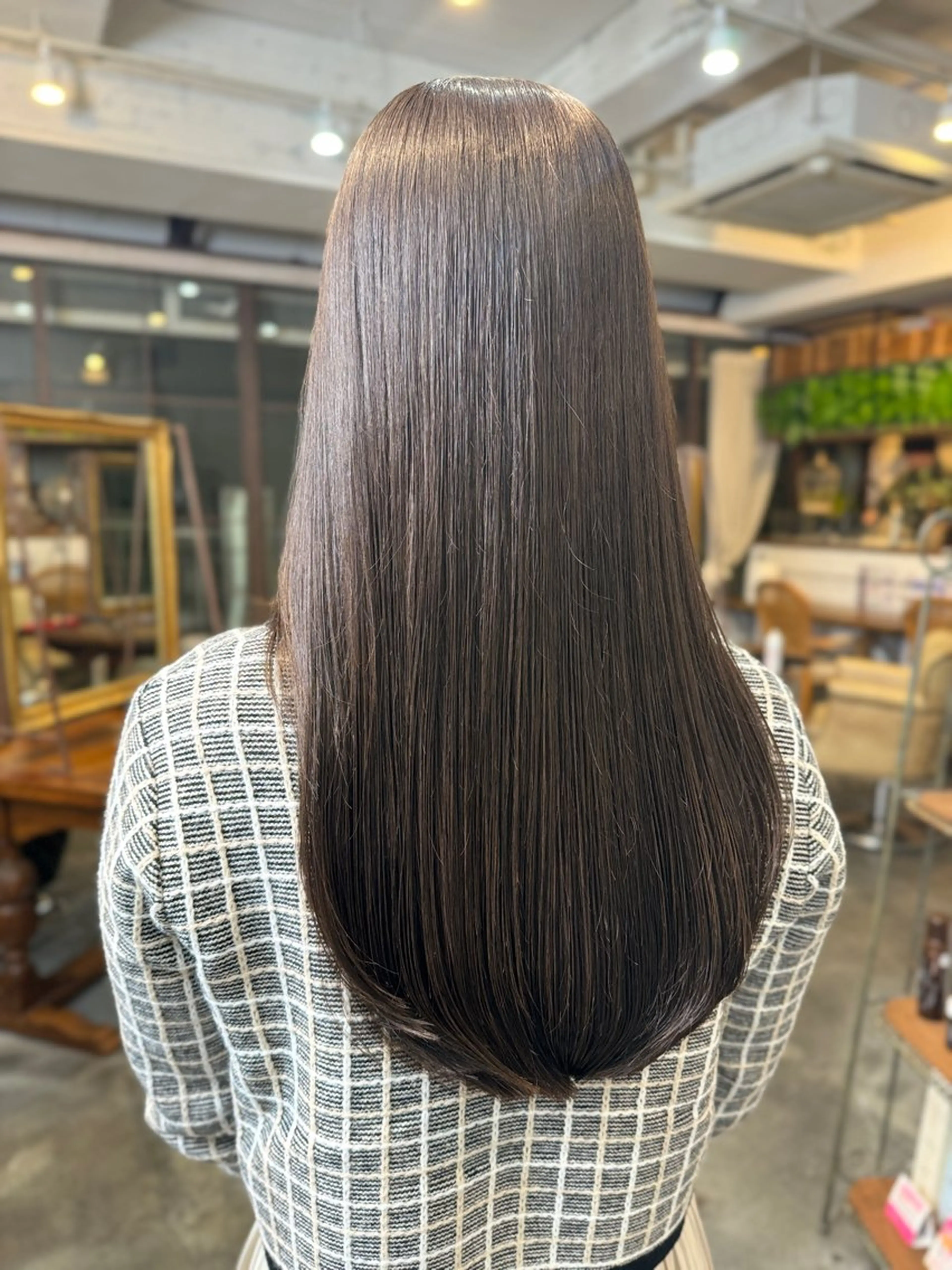 ロング カラー 🌟学割クーポン多数 すがわら🌟のヘアスタイル