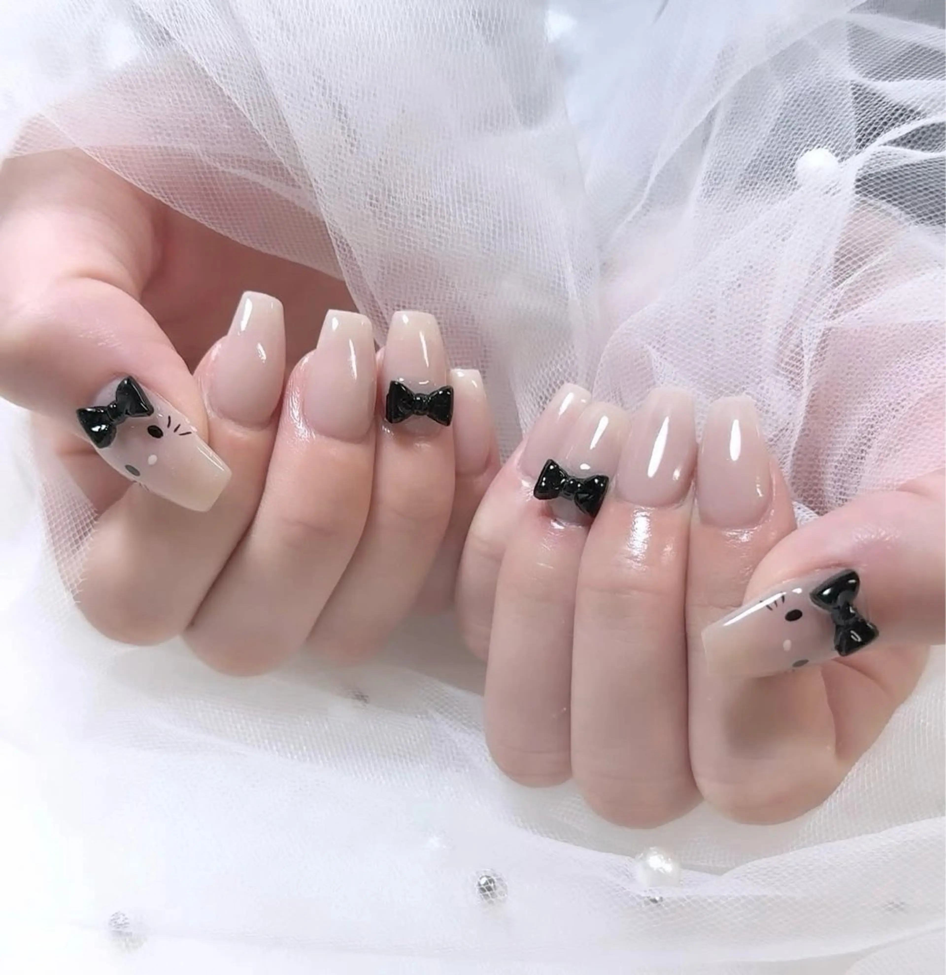 ネイル オーロラネイル フットネイル フレンチネイル ジェルネイル ガラスフレンチ ハンドネイル ╹◡╹Mimoミモ Eye&Nailのマツエク・マツパデザイン