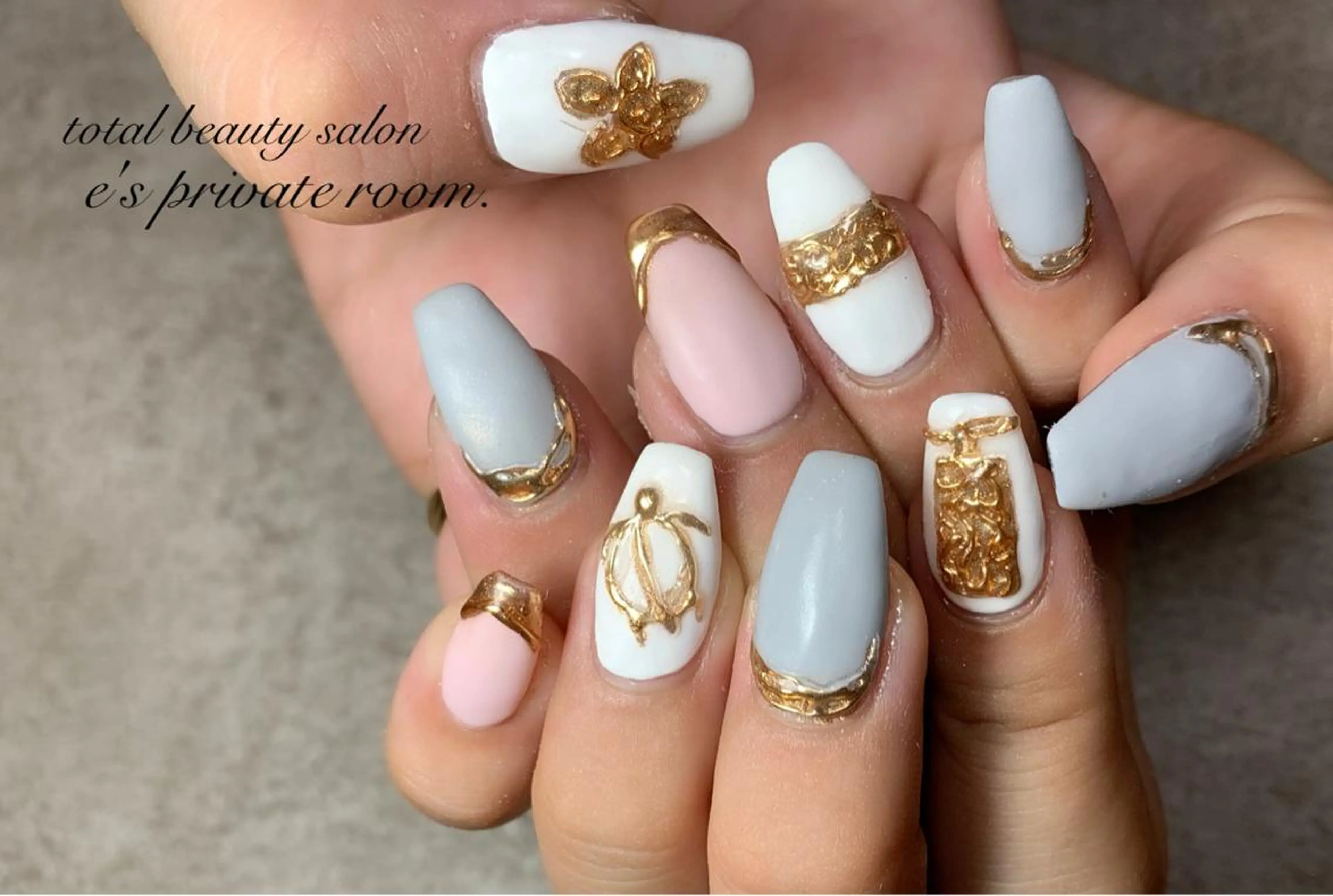 ネイル LAVISH nail salonのネイルデザイン