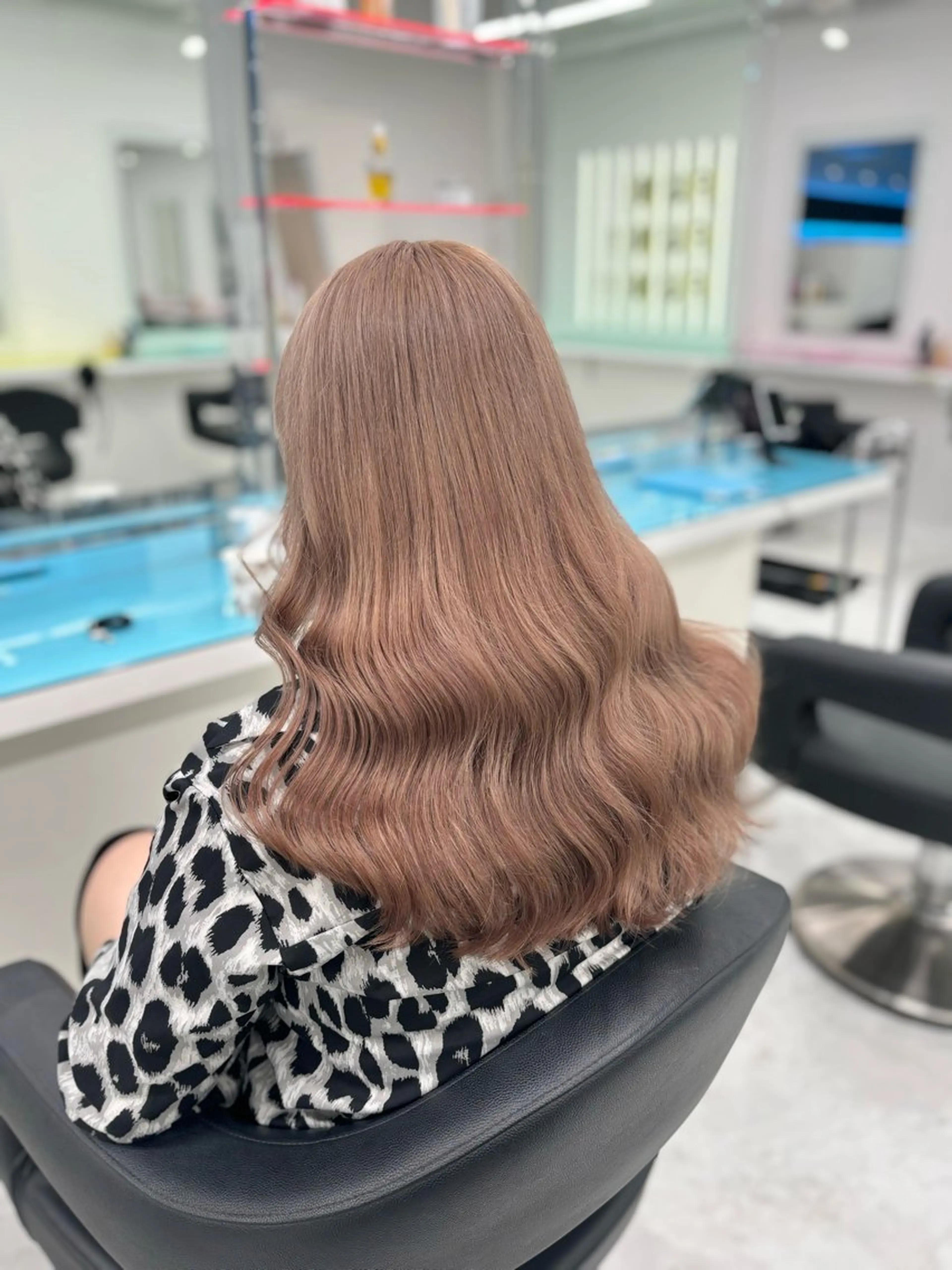 ロング カラー ダメージレスハイ トーン💖kanonのヘアスタイル