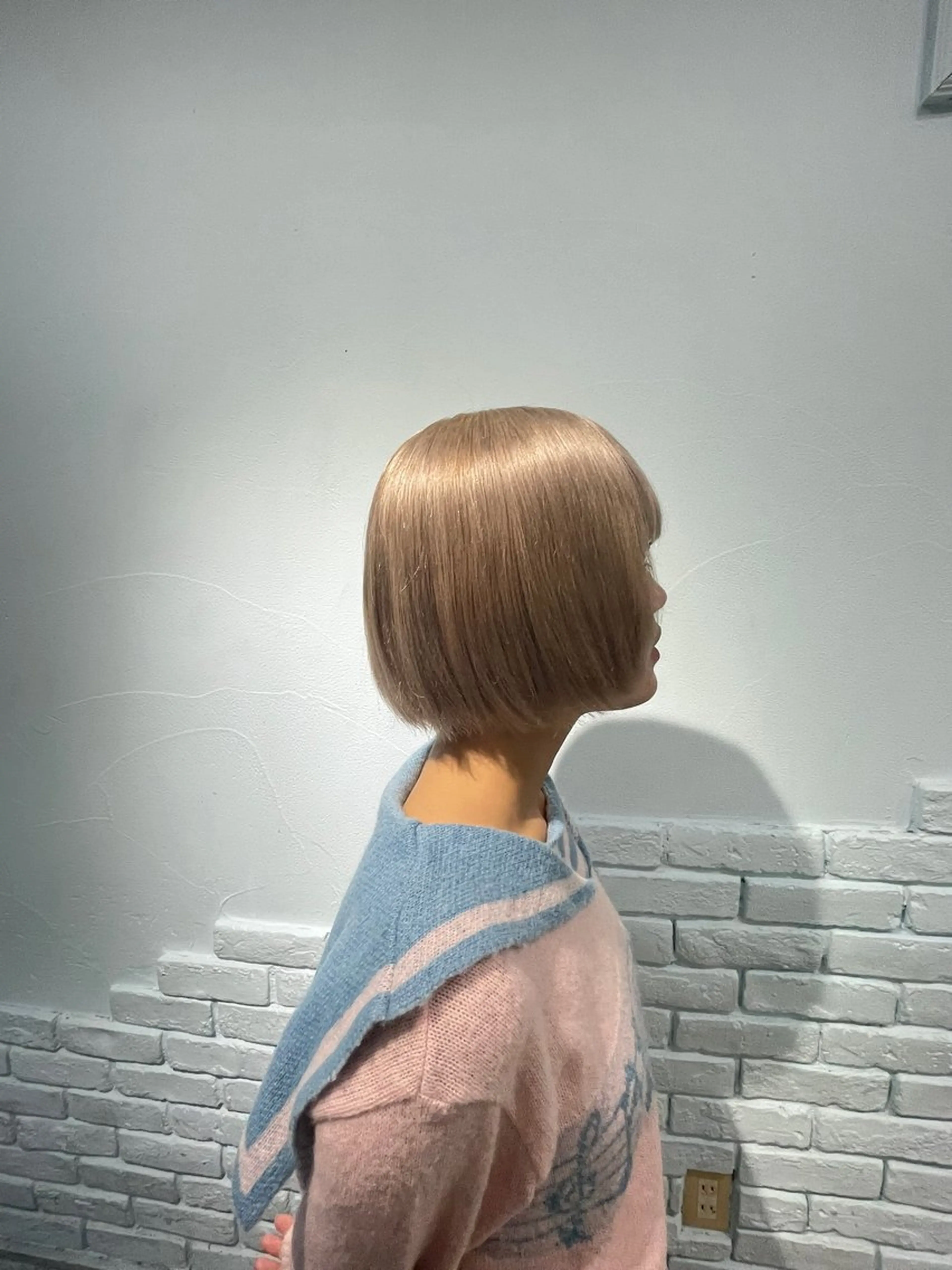 ショート カラー アッシュ アッシュグレー ベージュカラー ブリーチ ブロンド ヘアカラー トリートメント 【美髪ハイトーン】 髪質改善/大和🎀のヘアスタイル