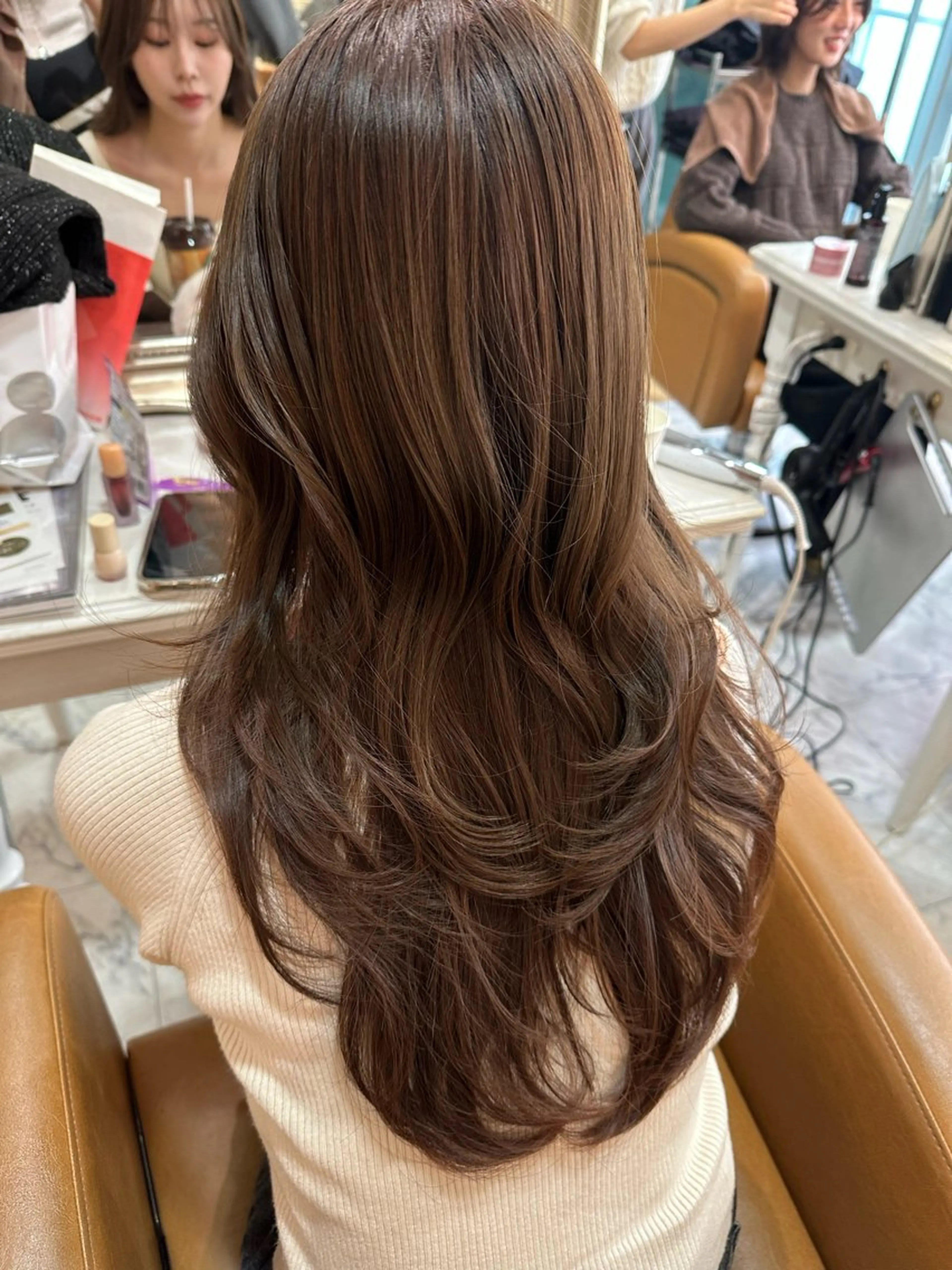 ロング ヘアカラー トリートメント レイヤー/顔周り /ボブ/銀座/サラのヘアスタイル