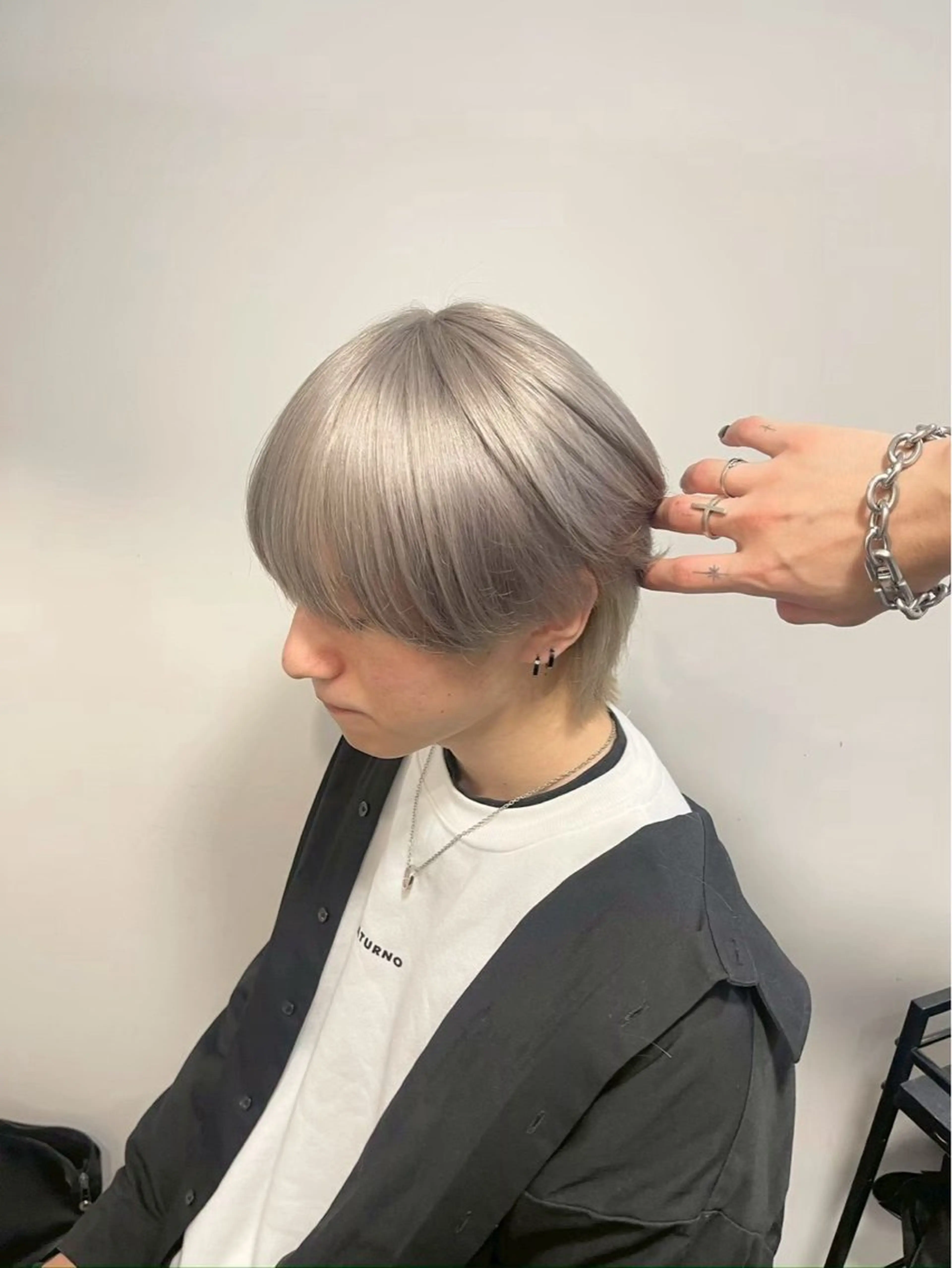 【ミニモ学割】メンズカット＋トリプルカラー(ブリーチ2回)(リタッチして更に全体を明るくする事も可能◎)の写真