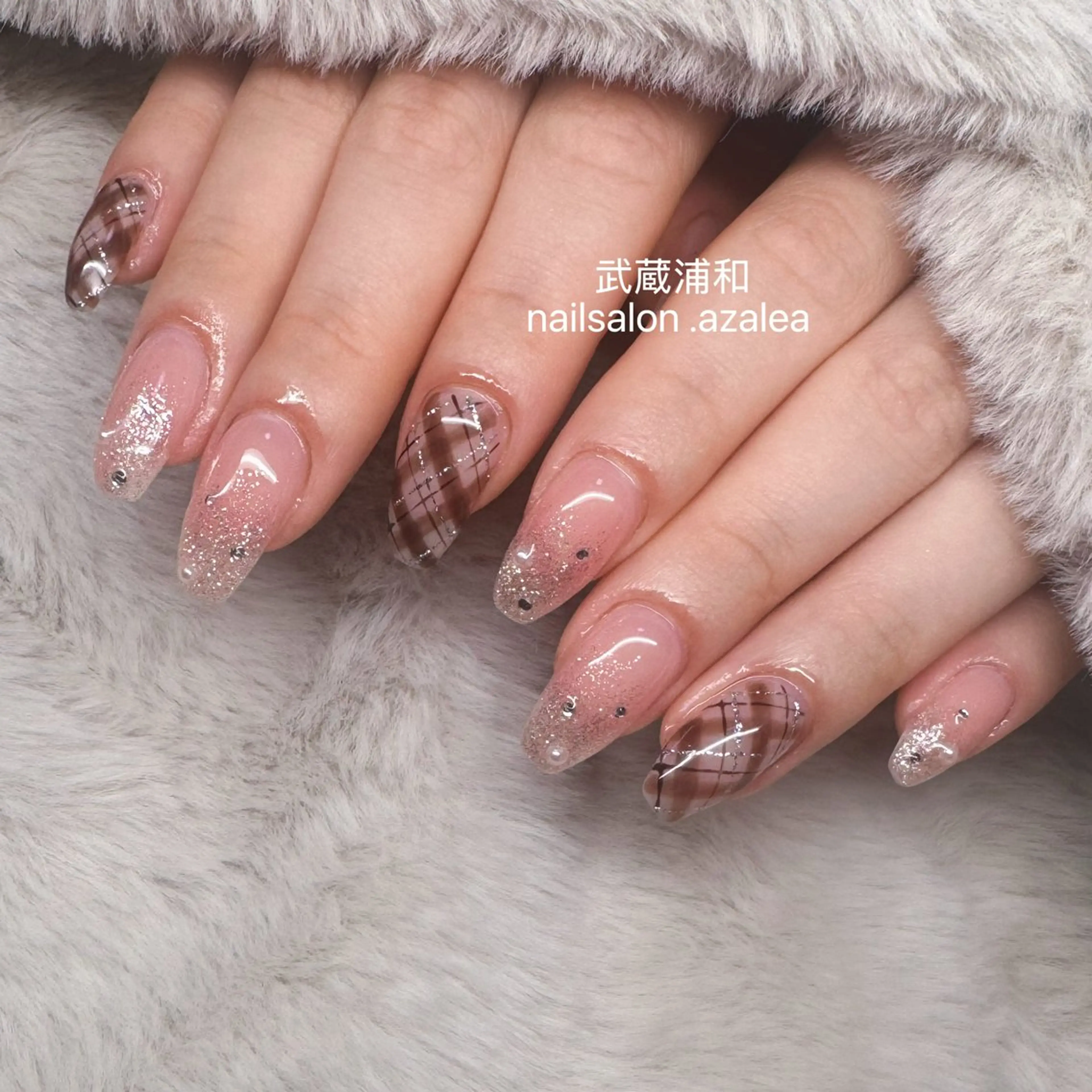 ネイル ハンドネイル R inのネイルデザイン