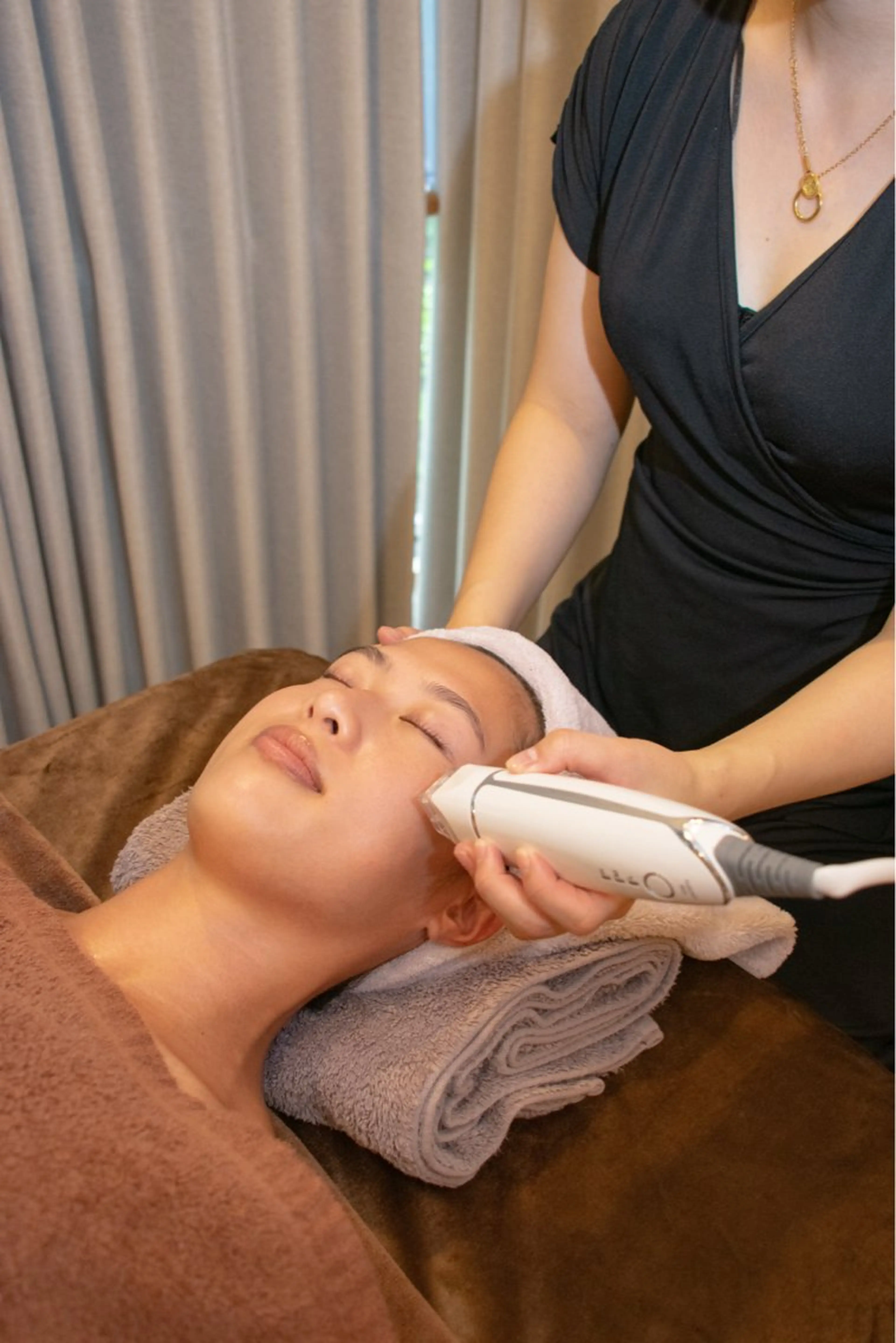 【即効ツヤ肌】EMS×エアバリフェイシャル｜ハリ・うるおい・引き締めケア 60分の写真