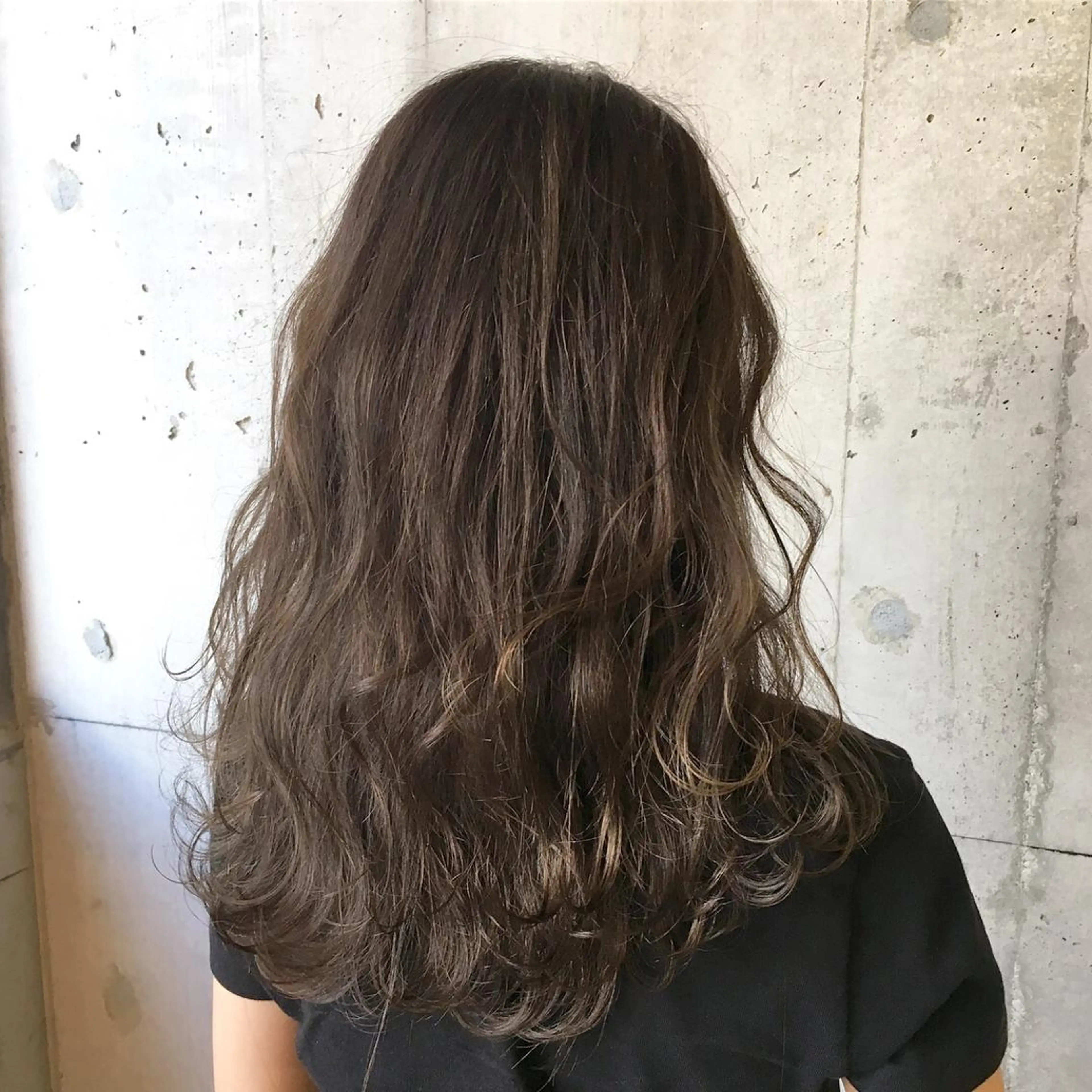 セミロング カラー アディクシーカラー アッシュ ベージュカラー 佐藤 高徳のヘアスタイル