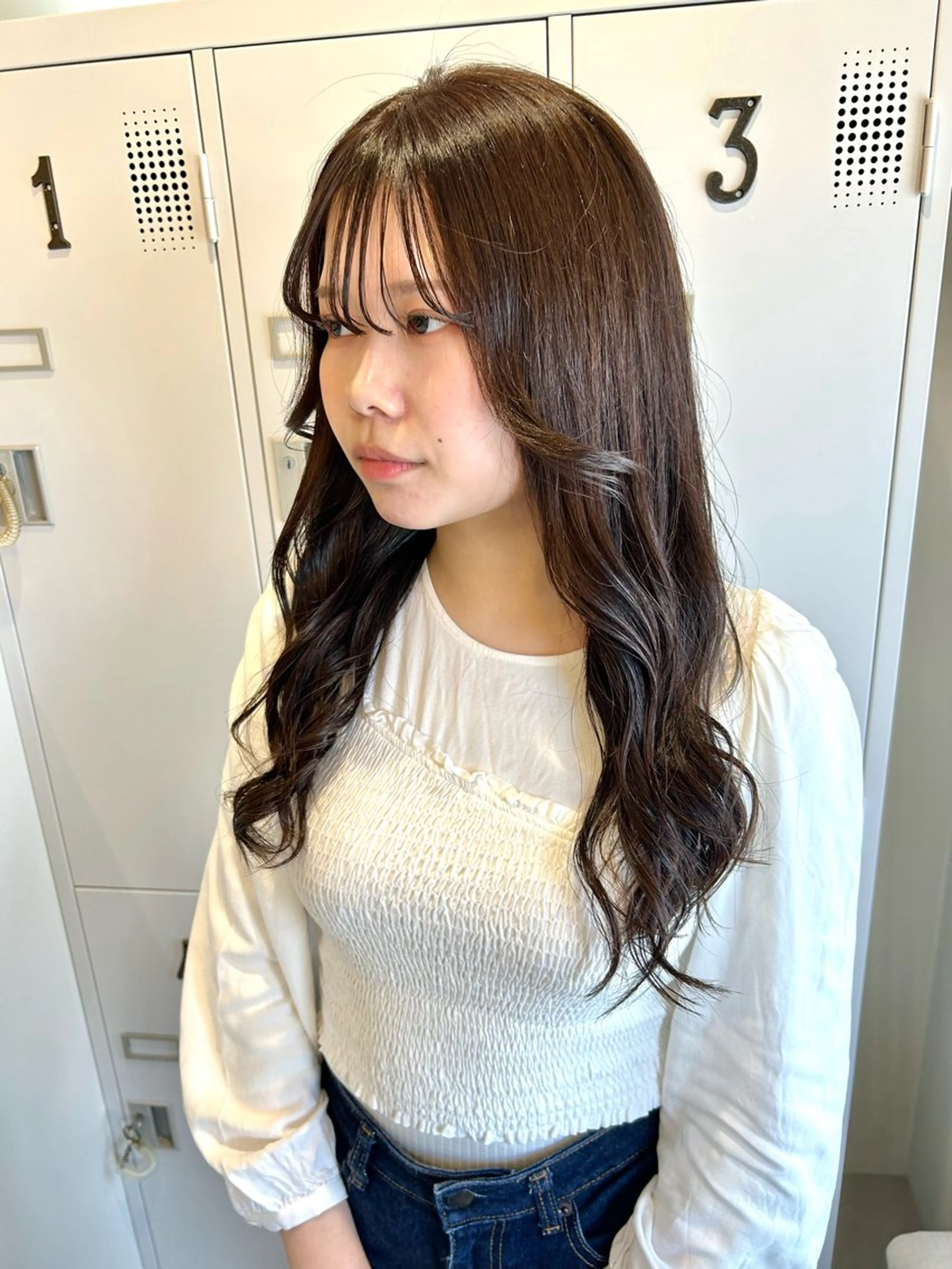 カラー AGREE Momokaのヘアスタイル