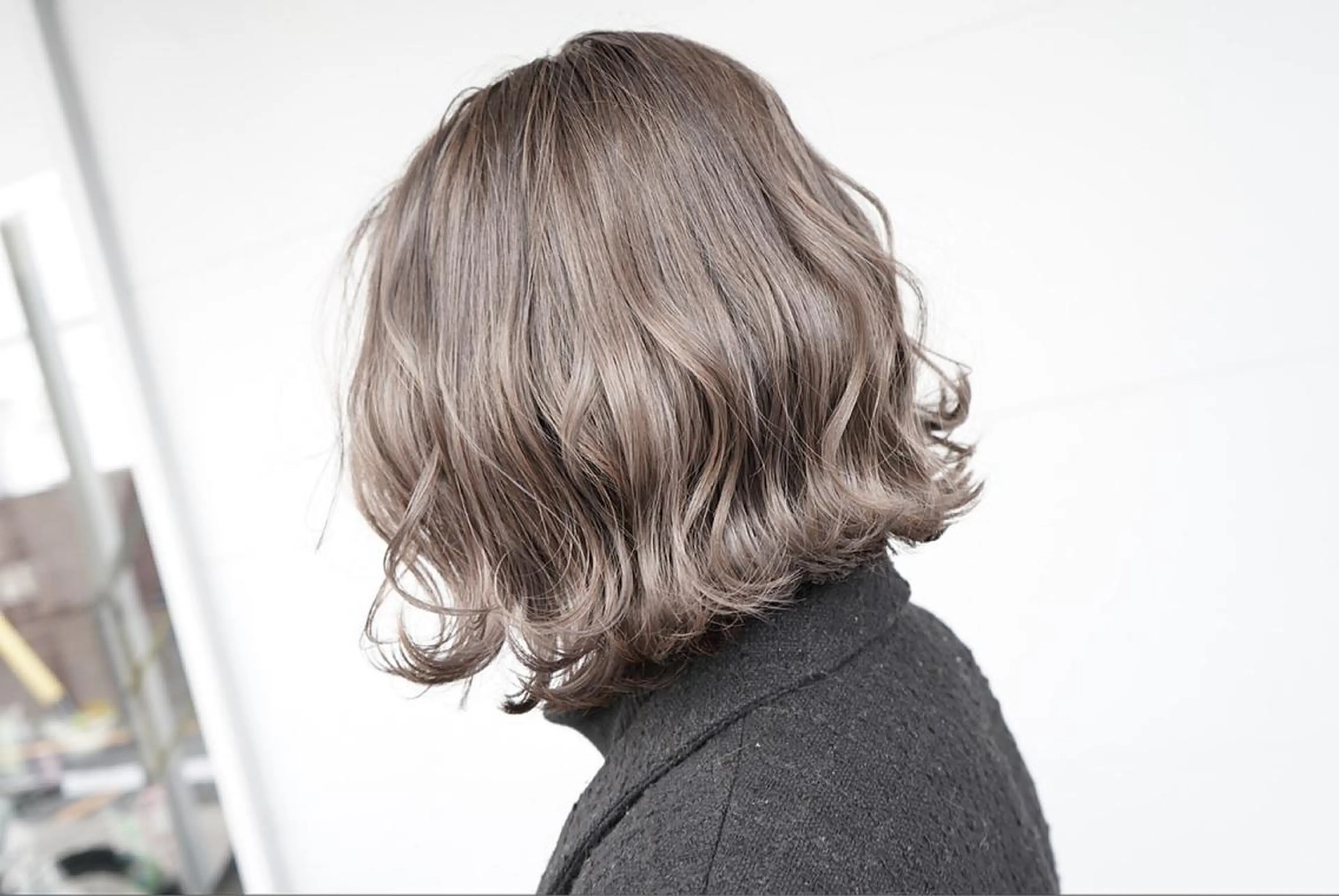 ショート カラー ヘアカラー トリートメント lani ブリーチ /ダブルカラーのヘアスタイル