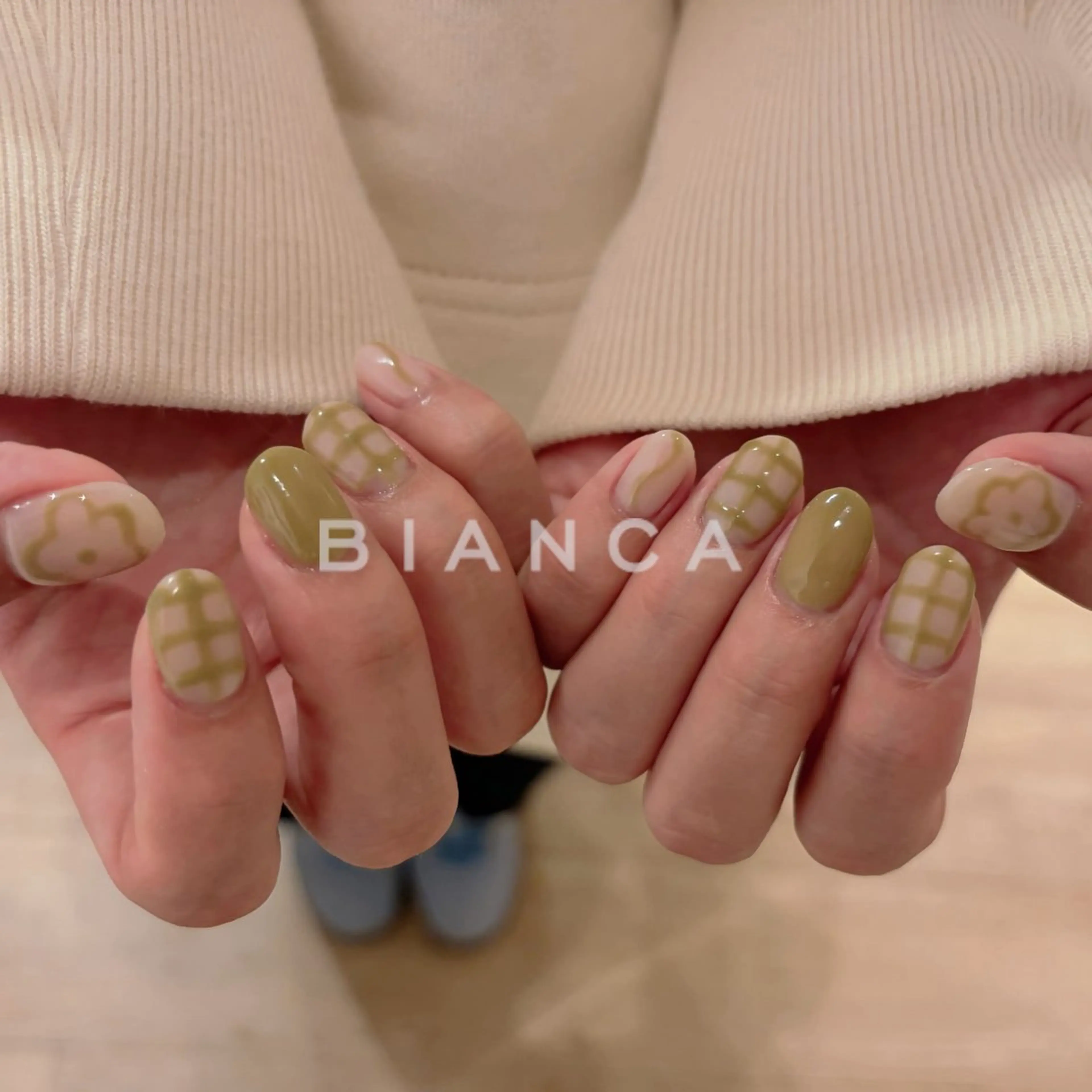 ネイル アートネイル グリーン オフィスネイル ピスタチオネイル 春ネイル ハンドネイル Bianca名駅店 あゆのネイルデザイン