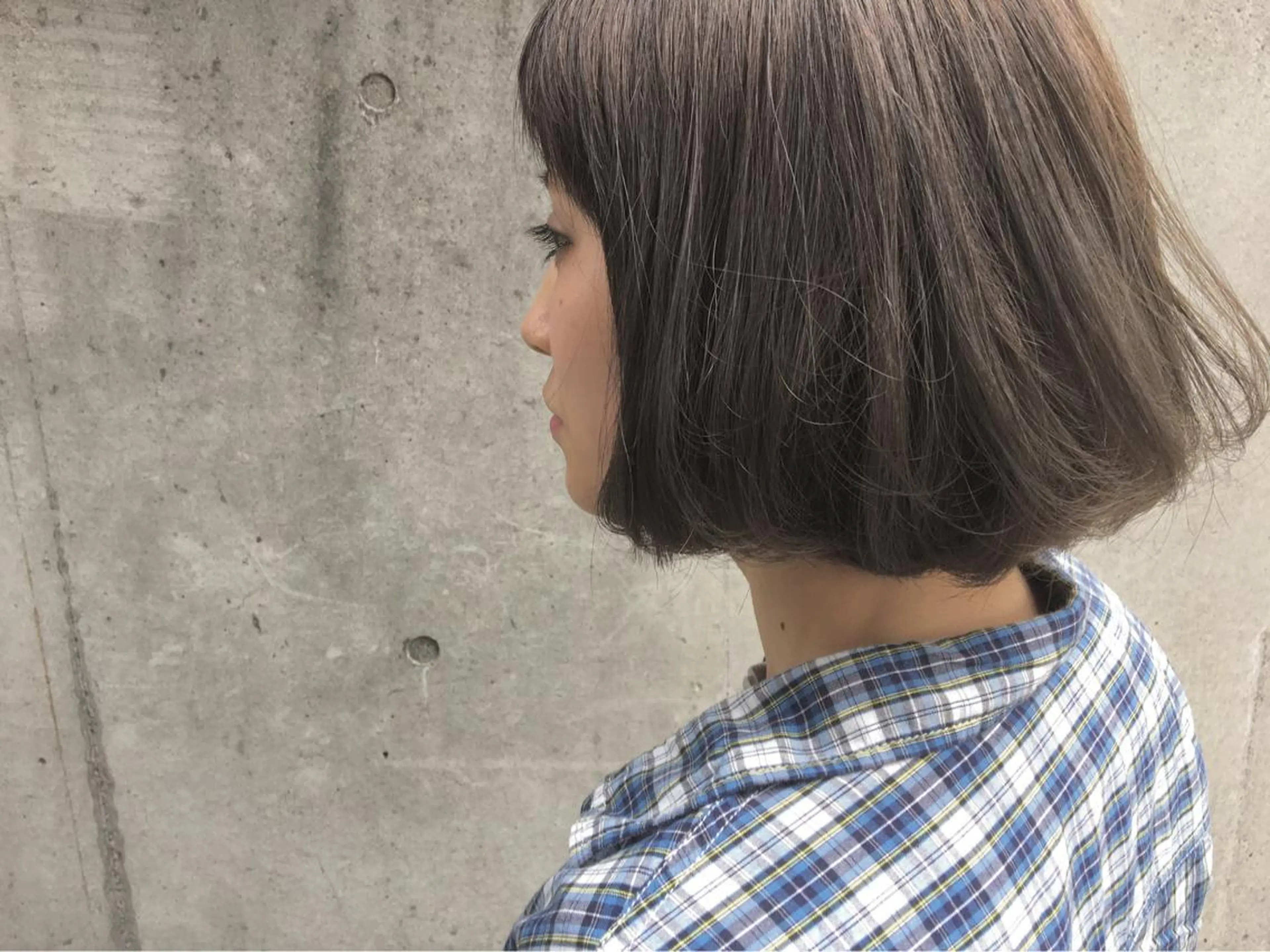 ショート カラー ヘアアレンジ 切りっぱなしボブ グレージュ ボブ SALOWIN  原宿ash所属・タナカ タクヤのヘアスタイル