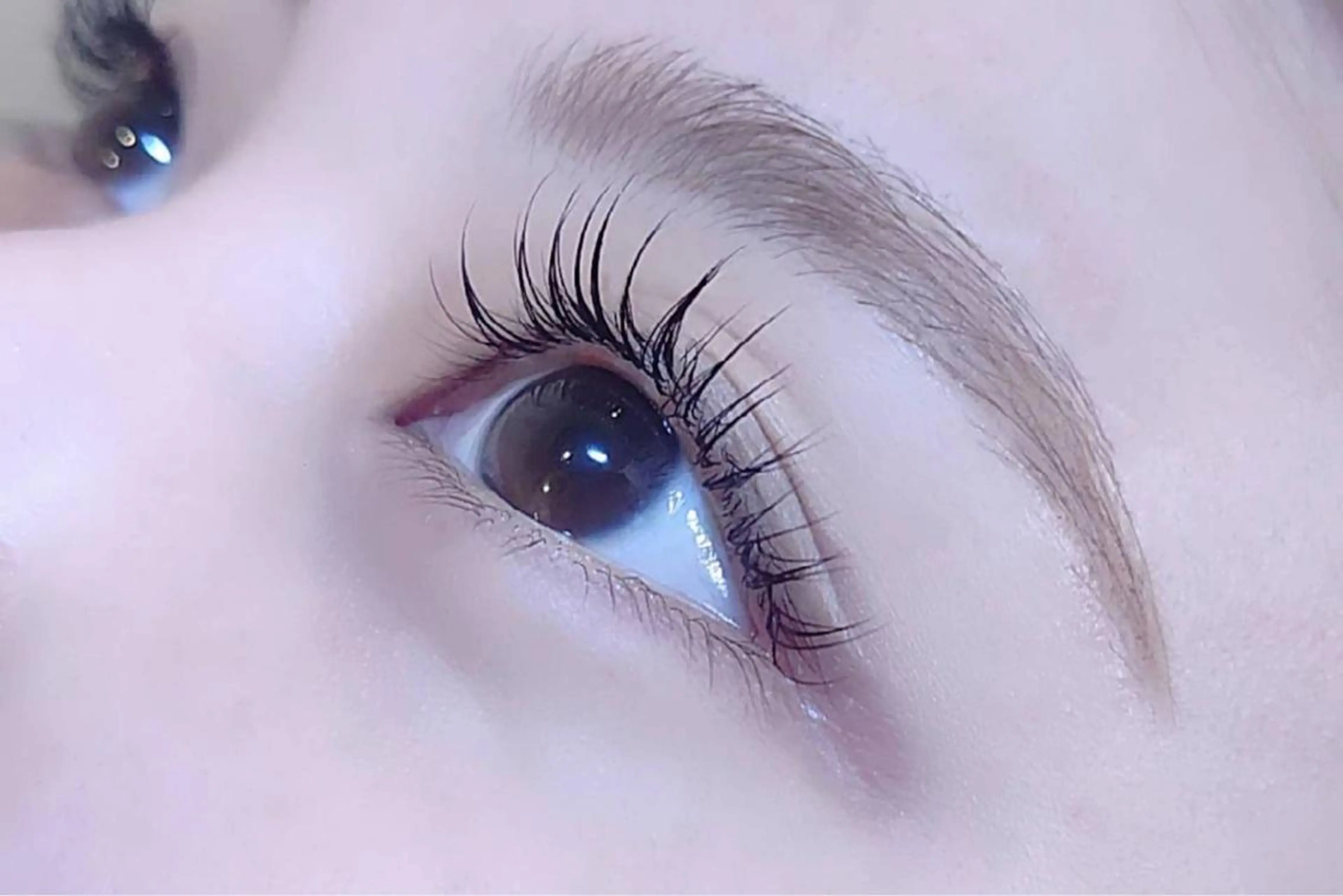 マツエク・マツパ ワンホンマツエク eyelash AYANOの眉毛・アイブロウイメージ