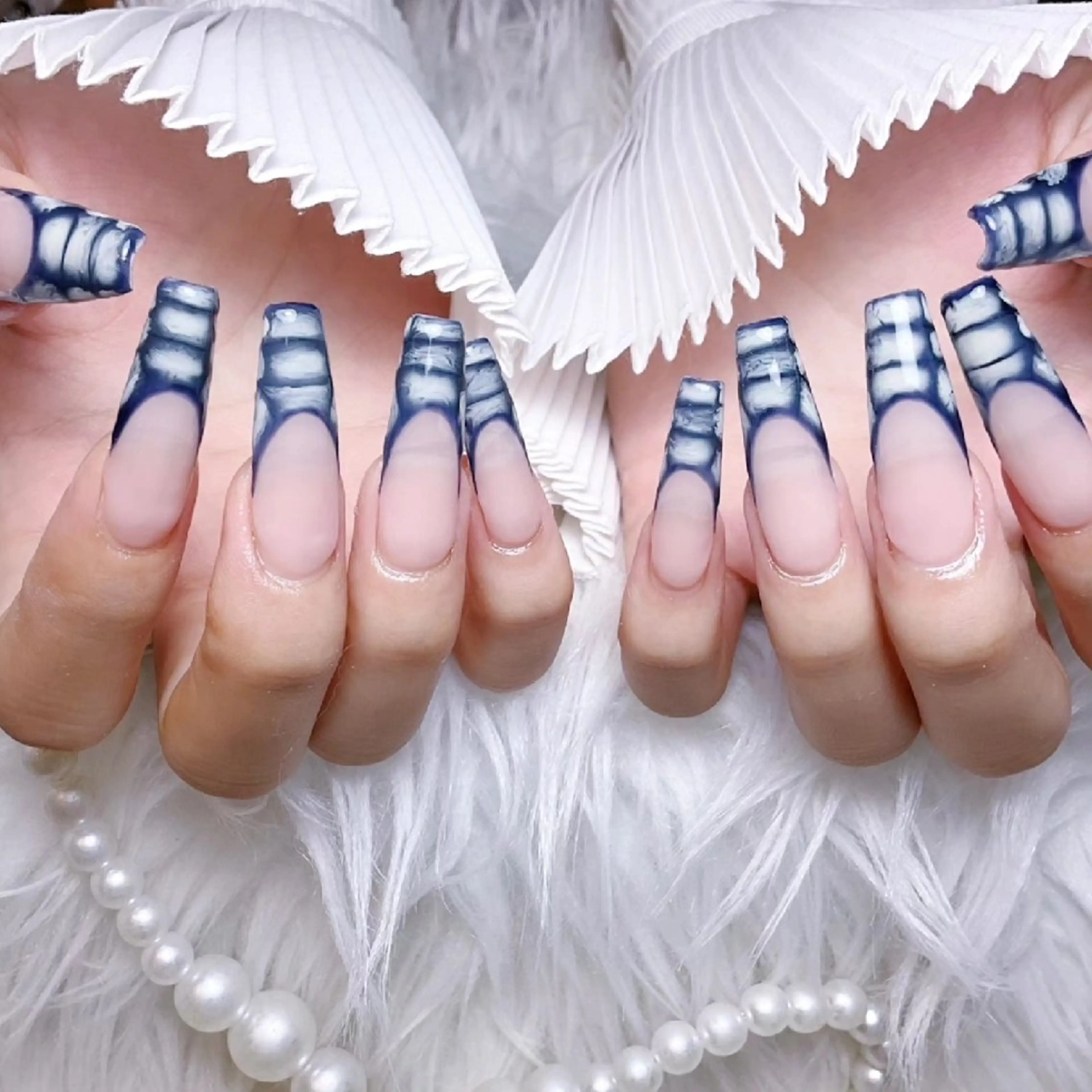 ネイル ハンドネイル 🍭Yun nail hyejin🌸のネイルデザイン