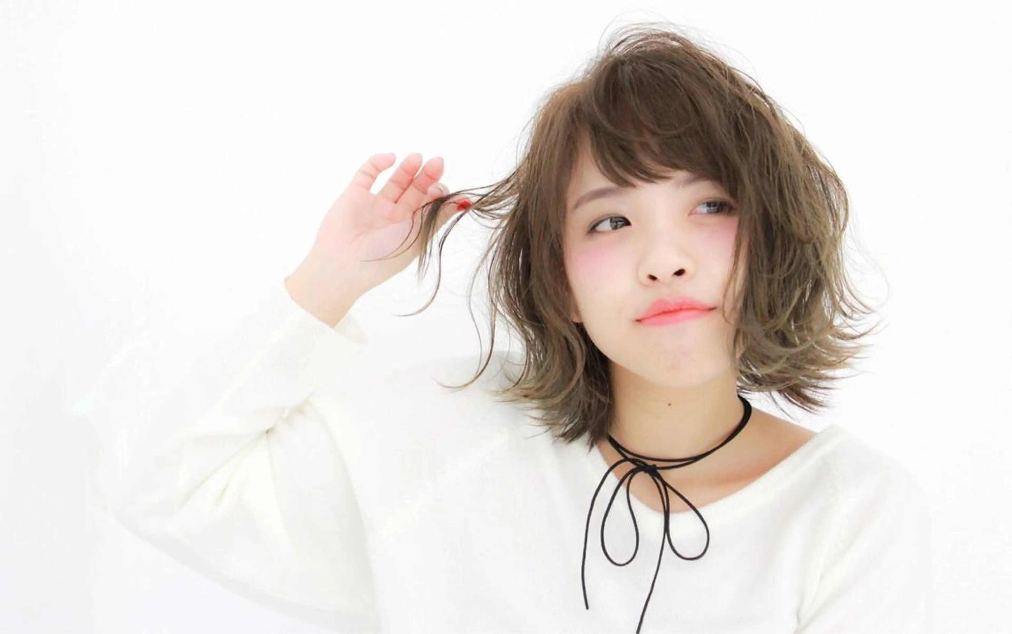 ミディアム セミロング カラー ヘアアレンジ 外ハネヘア 西川 ヒロキのヘアスタイル