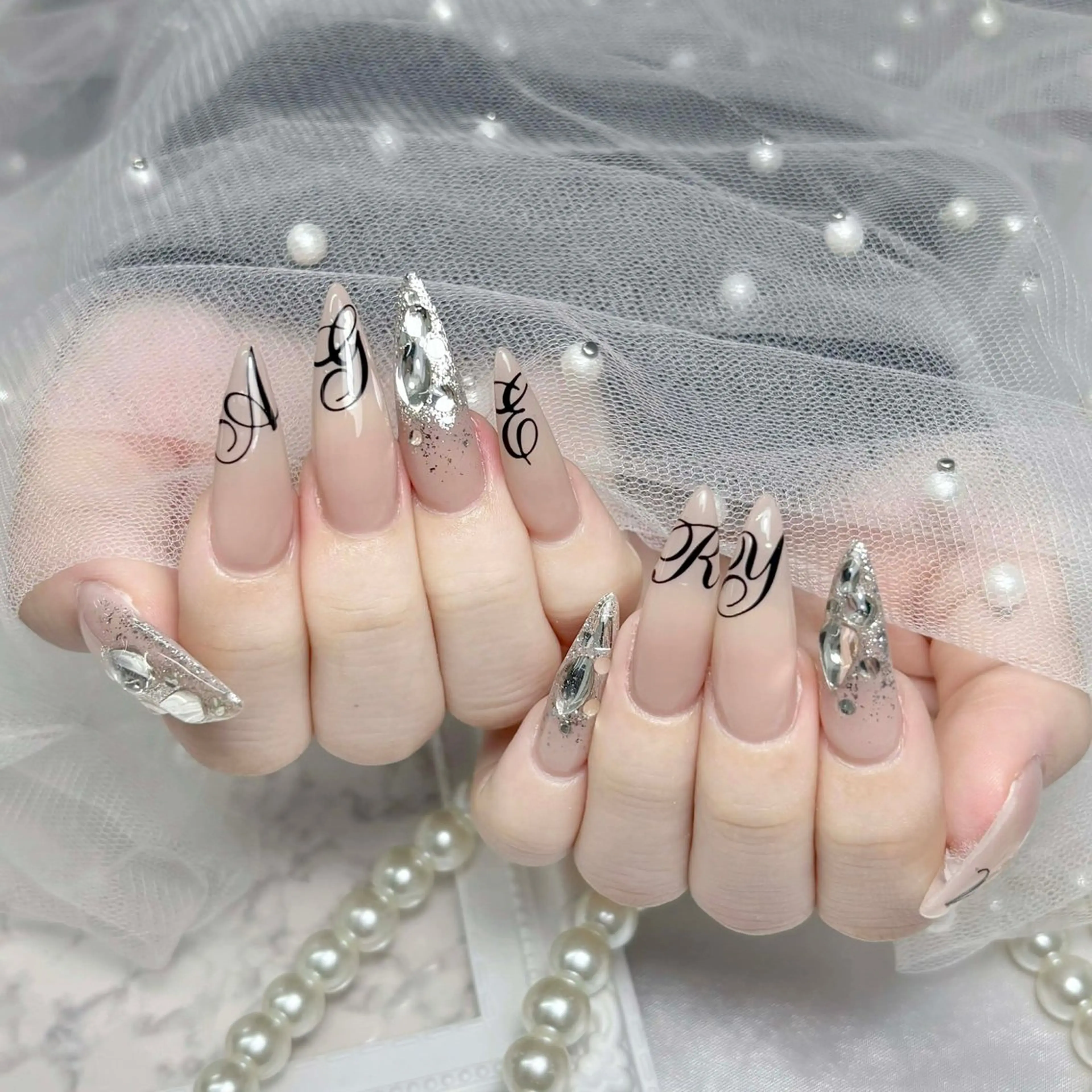 ネイル ハンドネイル ハンドケア いちご ちゃんのネイルデザイン