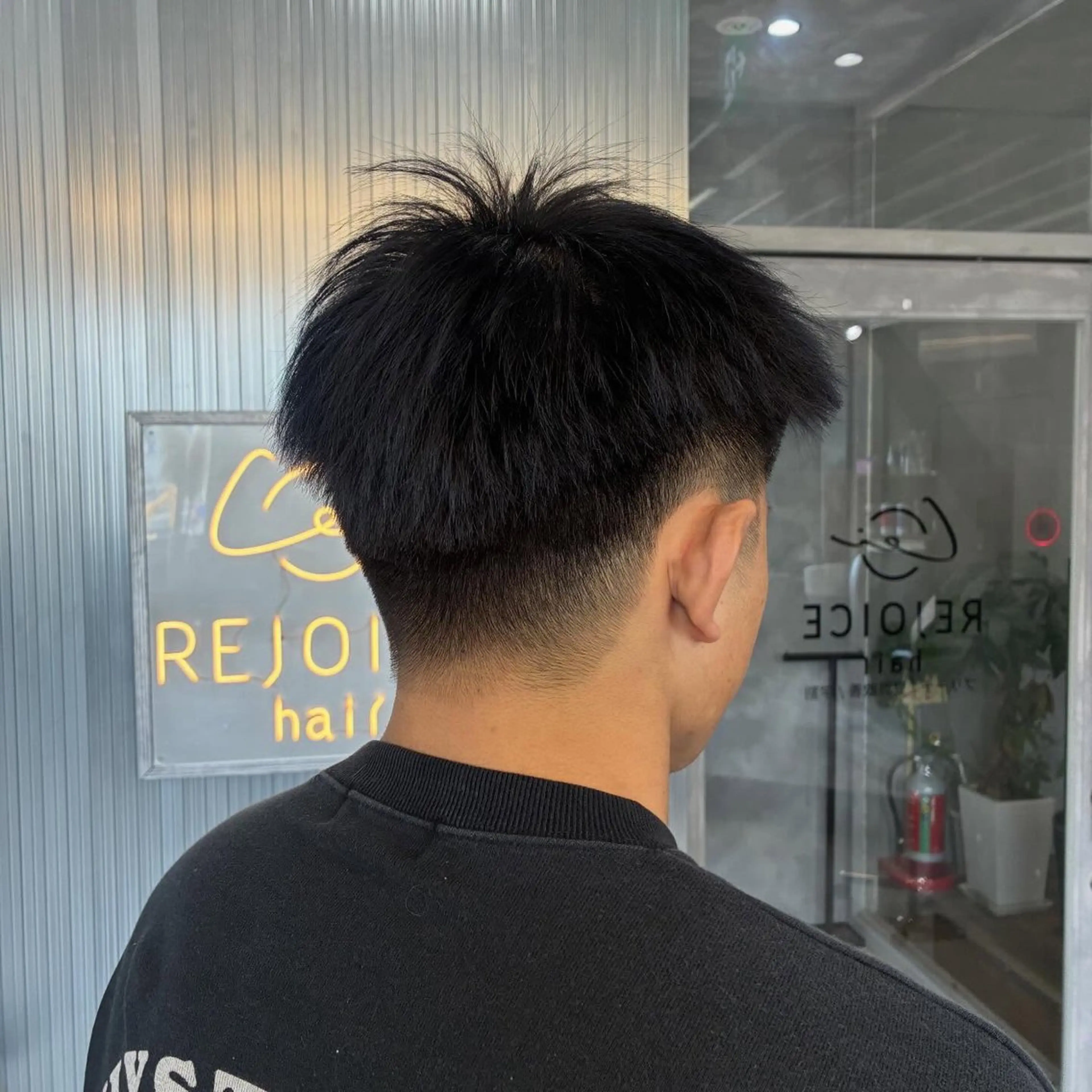 カラー メンズ メンズブリーチ ブリーチ ブラウンカラー 透明感カラー ブリーチなしカラー ヘアカラー 鈴木 楓太のヘアスタイル