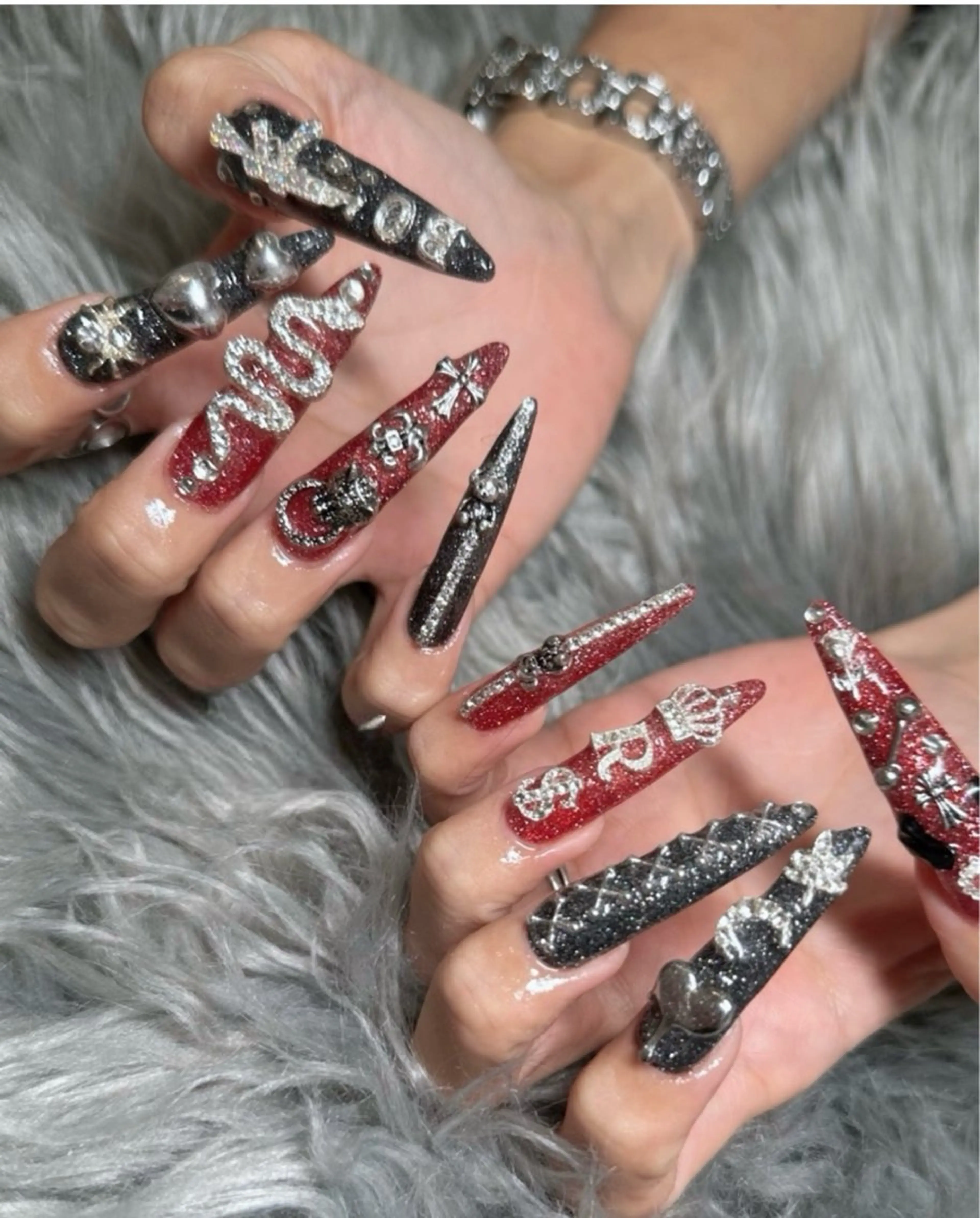 カラー 高橋 ユキのネイルデザイン