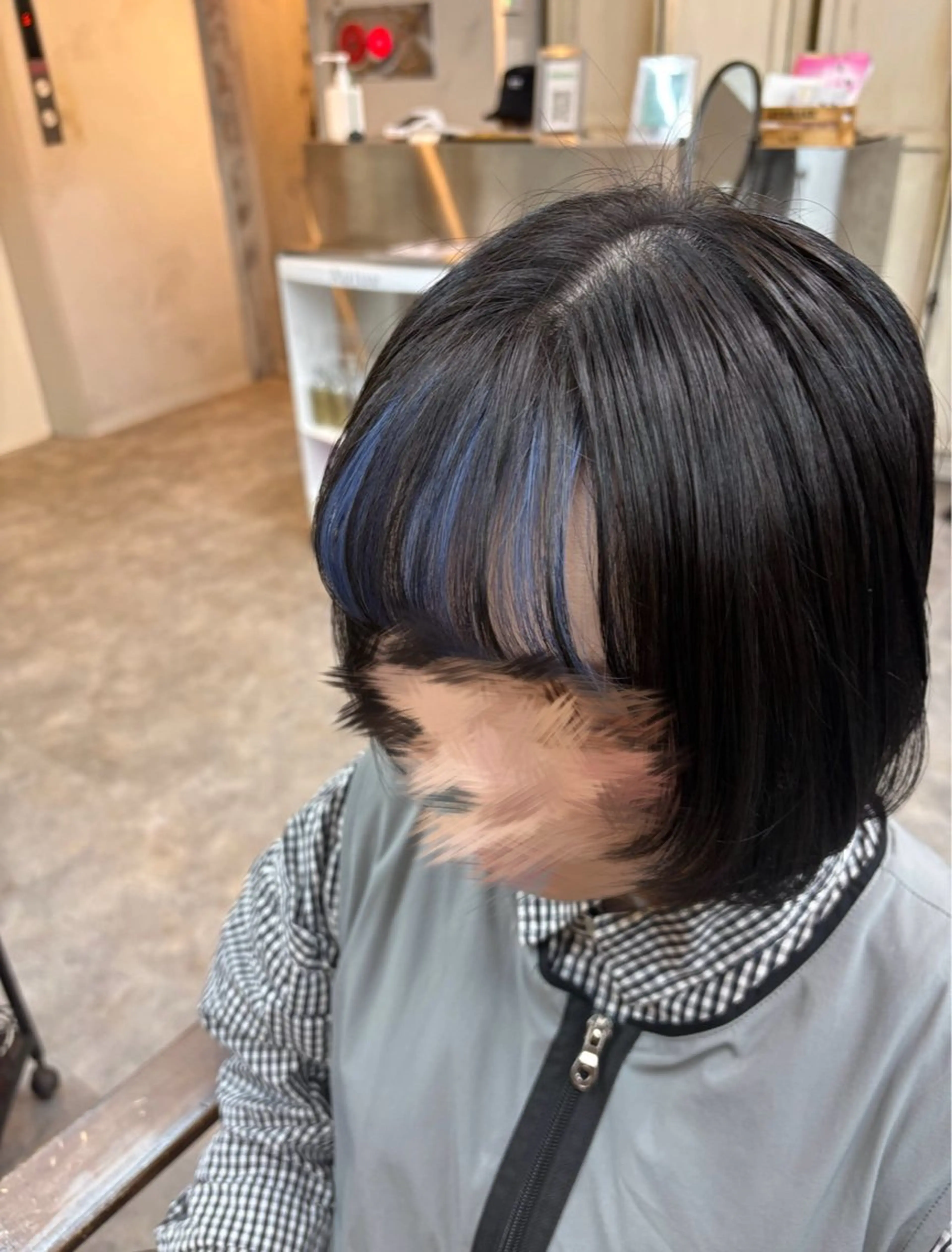ショート ヘアカラー シモイケ ルアのヘアスタイル