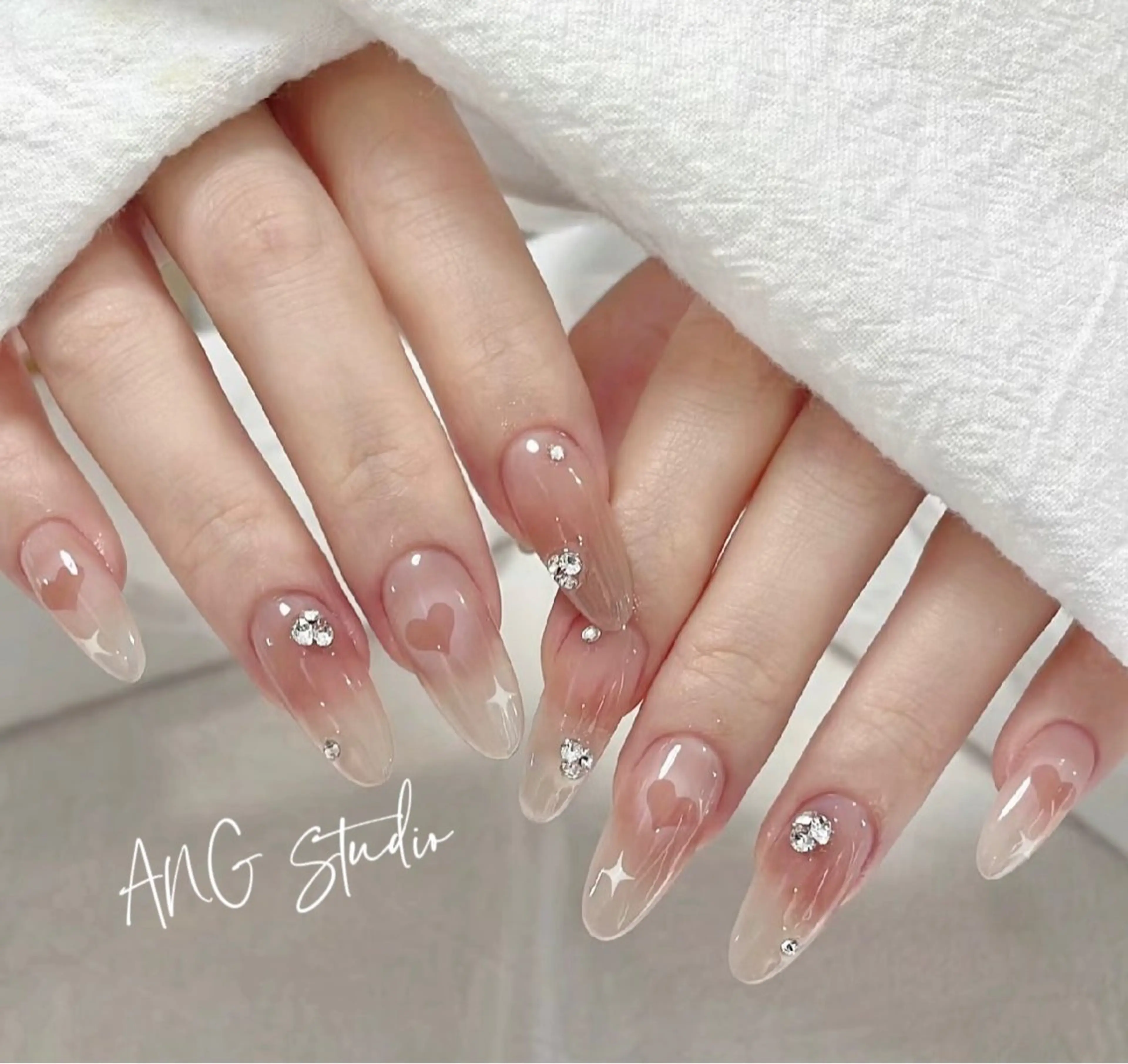 ネイル ハンドネイル ハンドケア ANG Studioのネイルデザイン