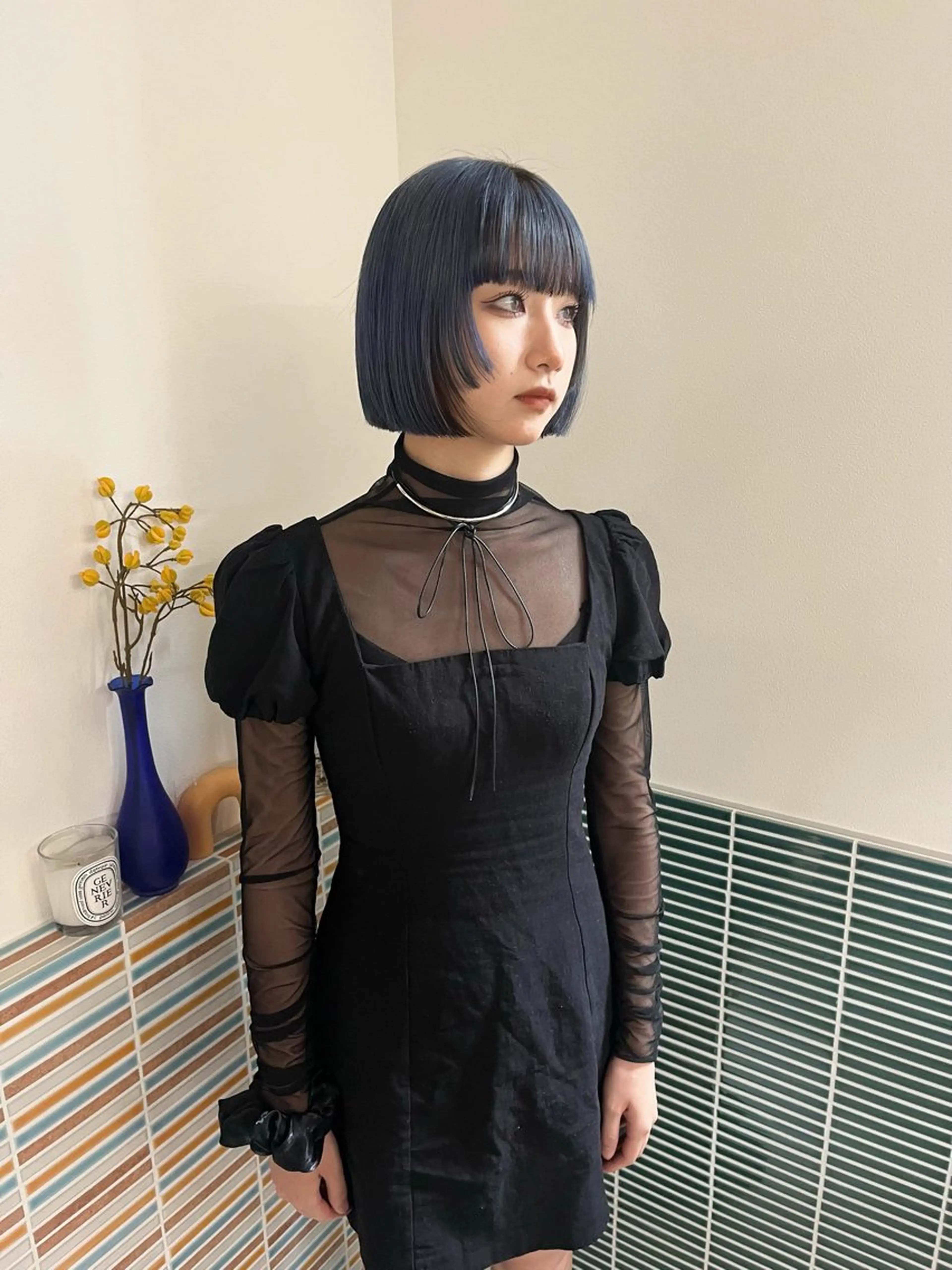 ミディアム カラー ブリーチ ブルーカラー ネイビーカラー カット ヘアカラー トリートメント 🩷ハイトーン透明感 レイヤー🩷ユリカのヘアスタイル