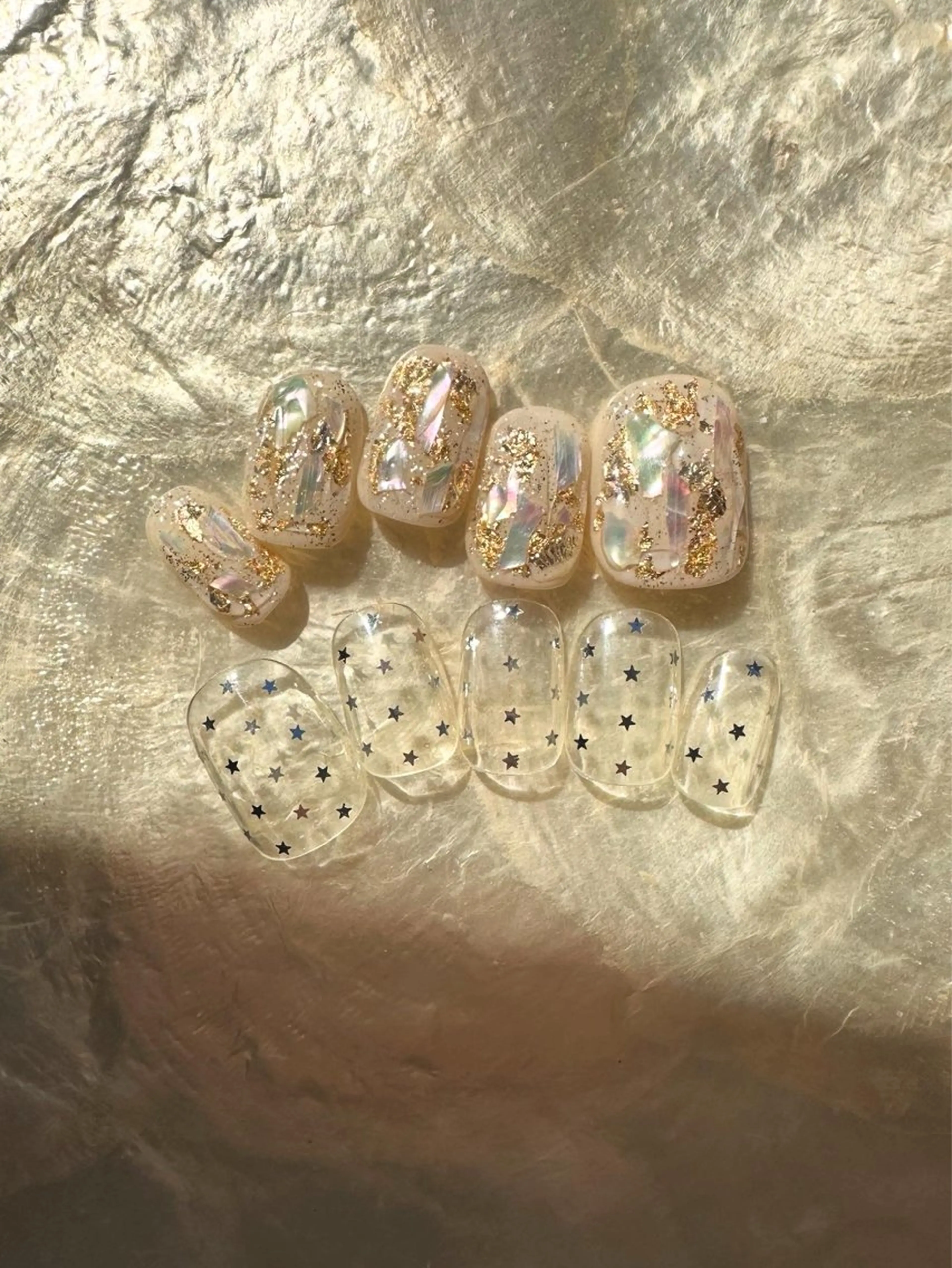 ネイル ゴールド ホログラムネイル 氷ネイル・うるうるネイル ネイルチップ 🪞KAPE NAIL 🪞のネイルデザイン